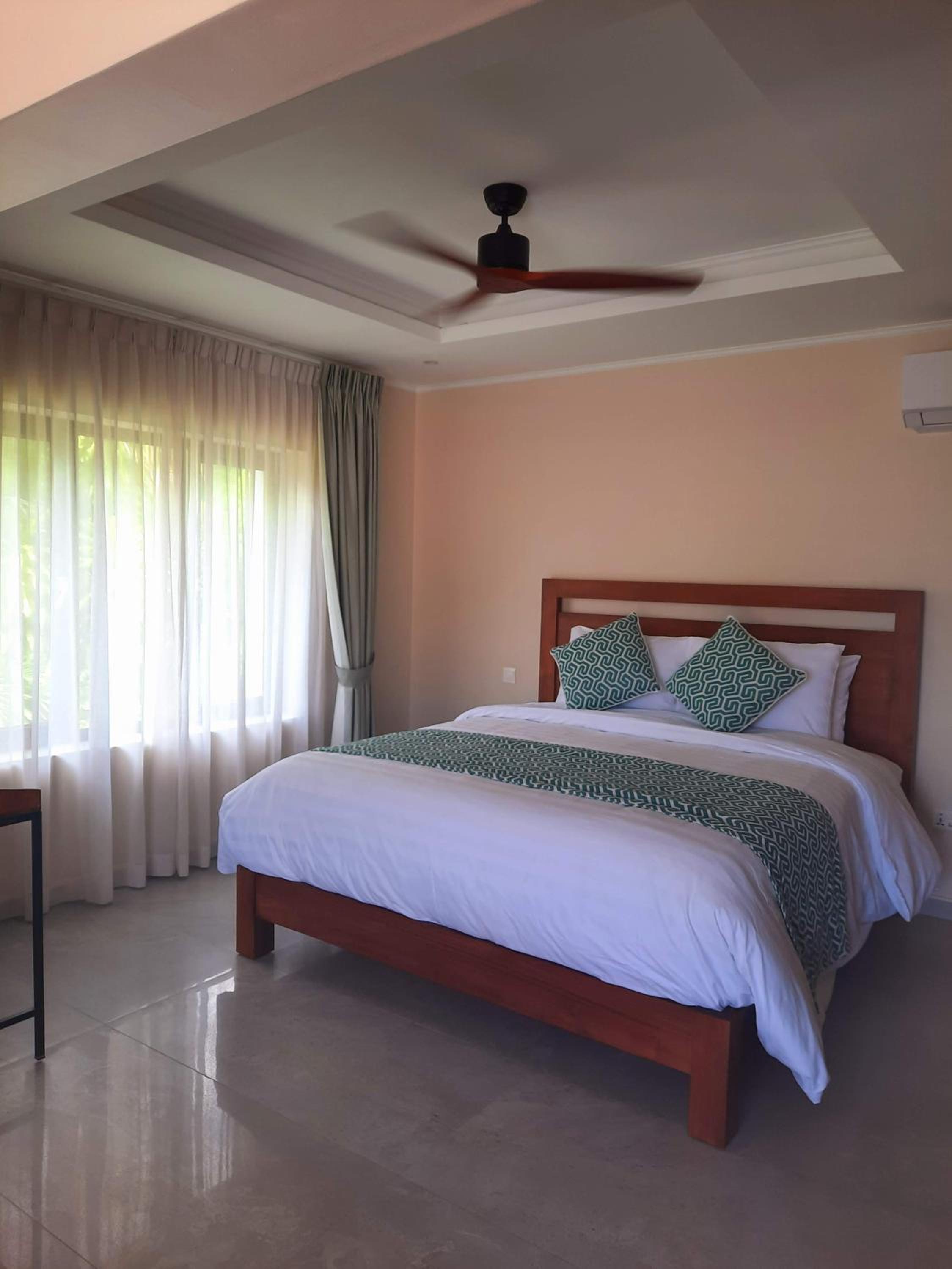 Deluxe Double Room with Sea View photo 3