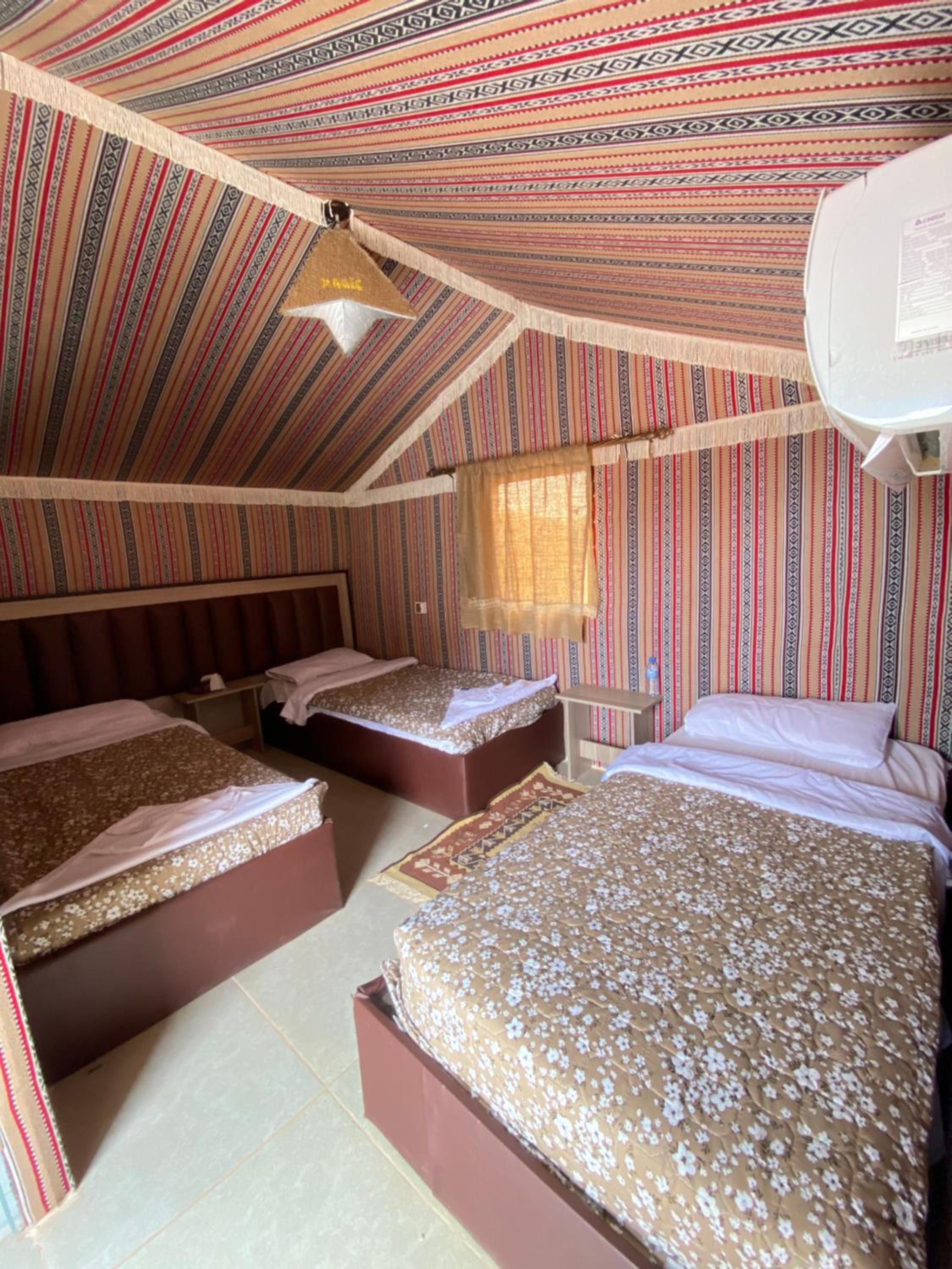 Triple Room with Private Bathroom