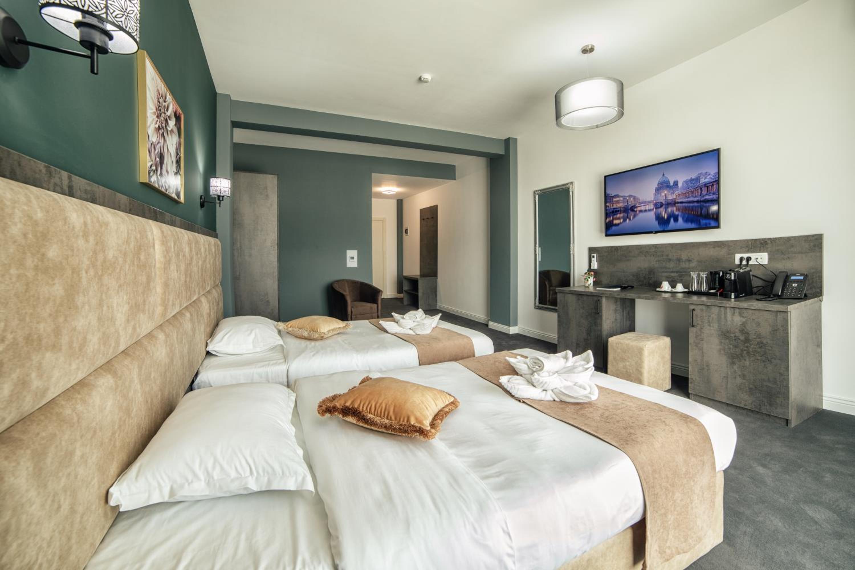 Standard Double Room - Photo 1