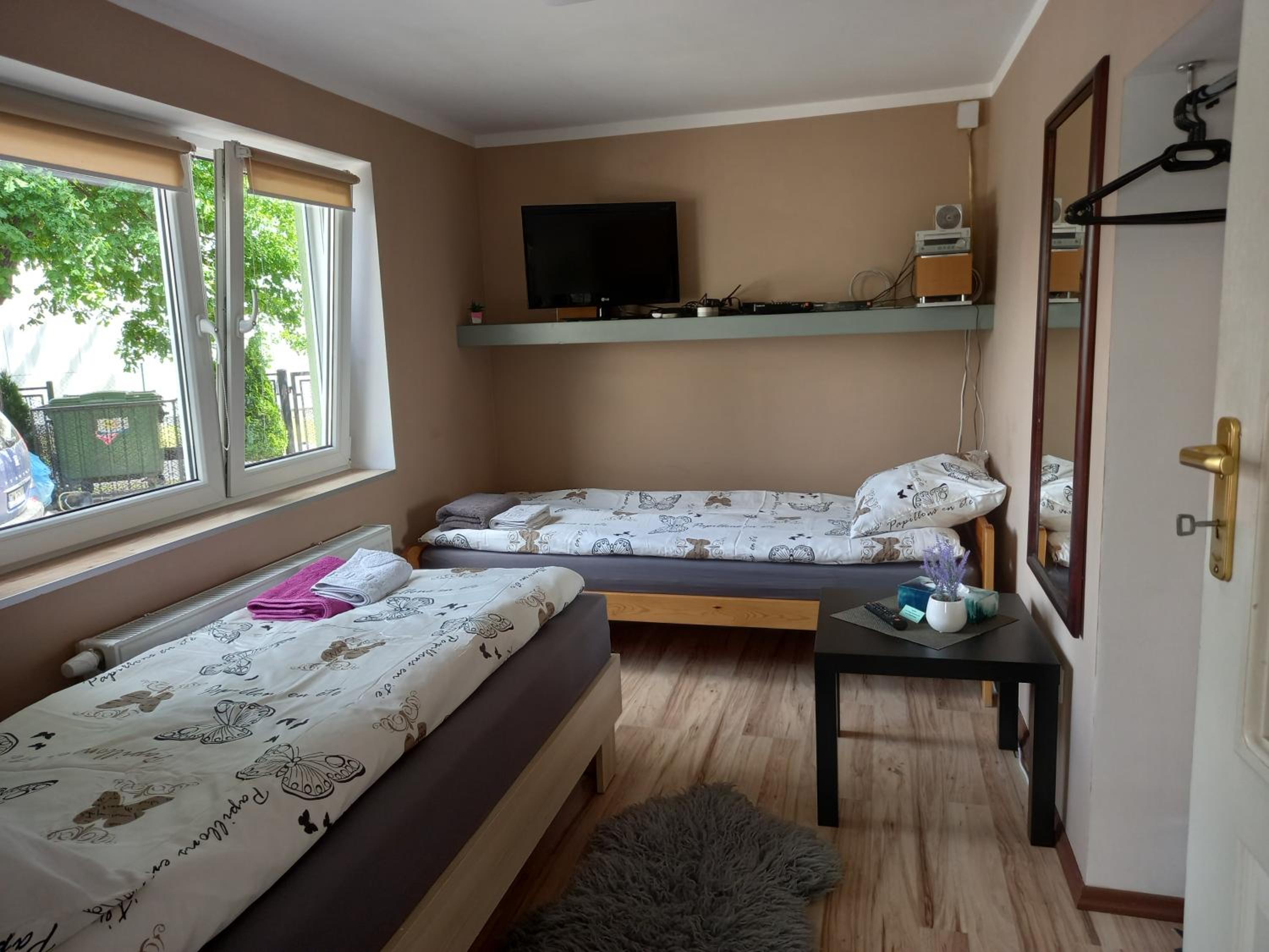 Two-Bedroom Apartment - Photo 3