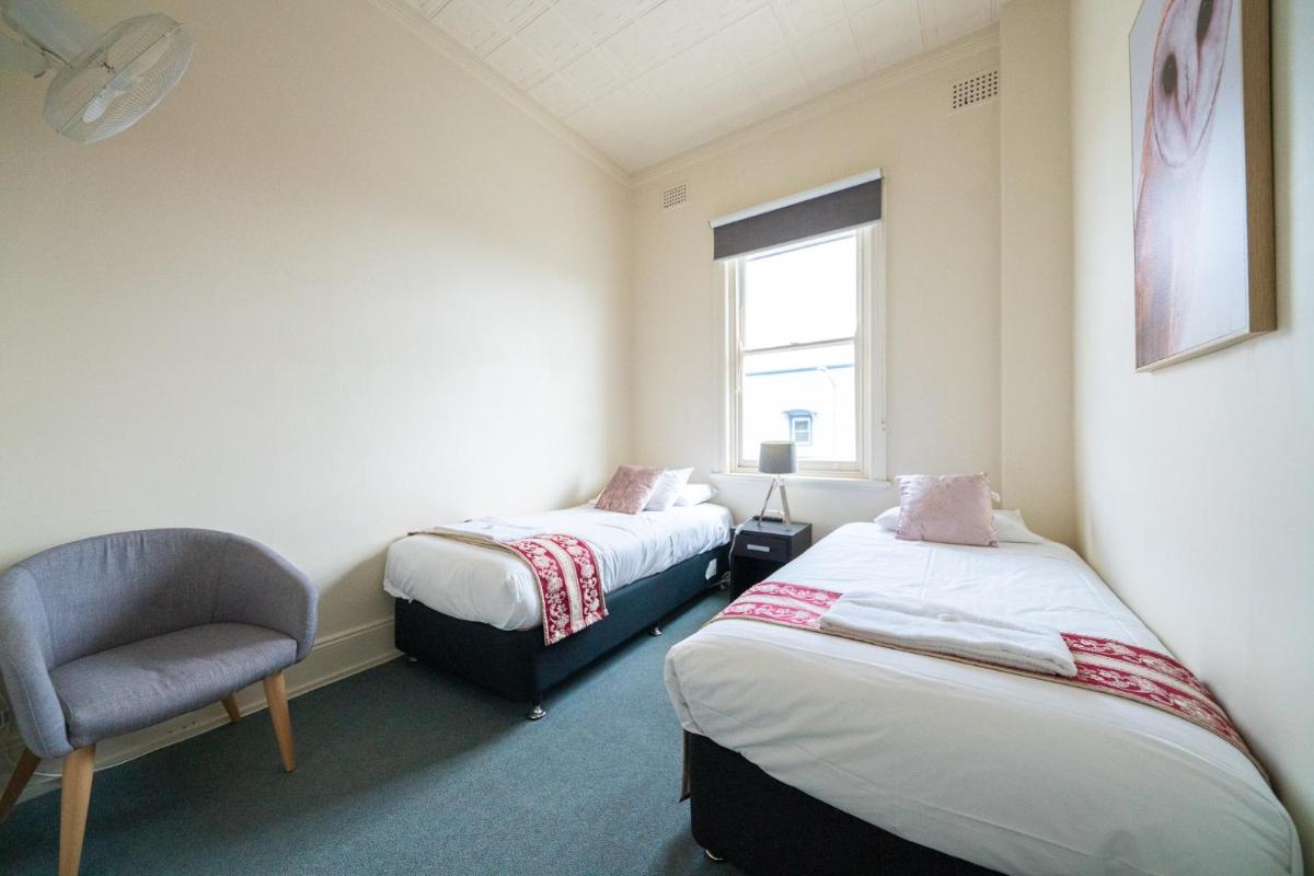 Standard Twin Room with Shared Bathroom