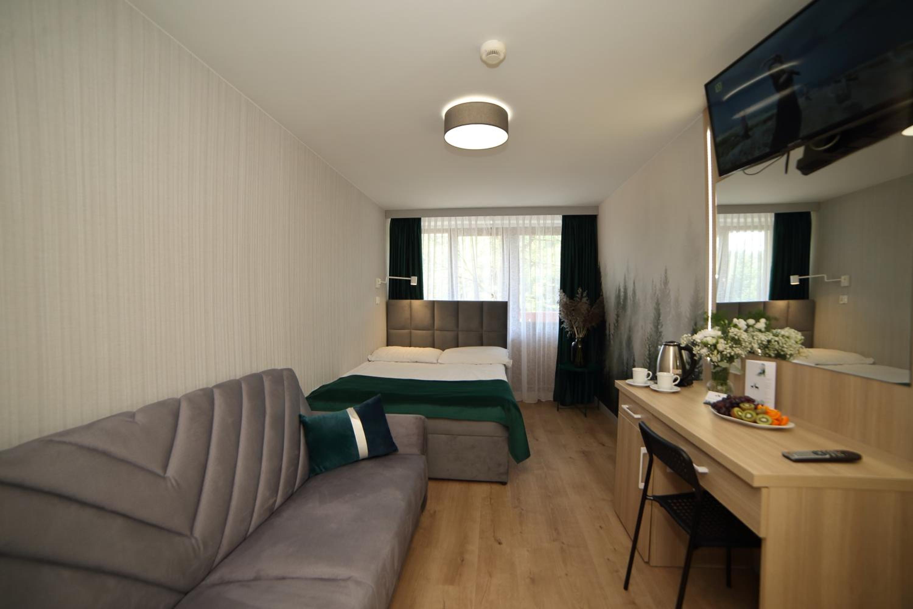 Deluxe Double Room with Balcony photo 2