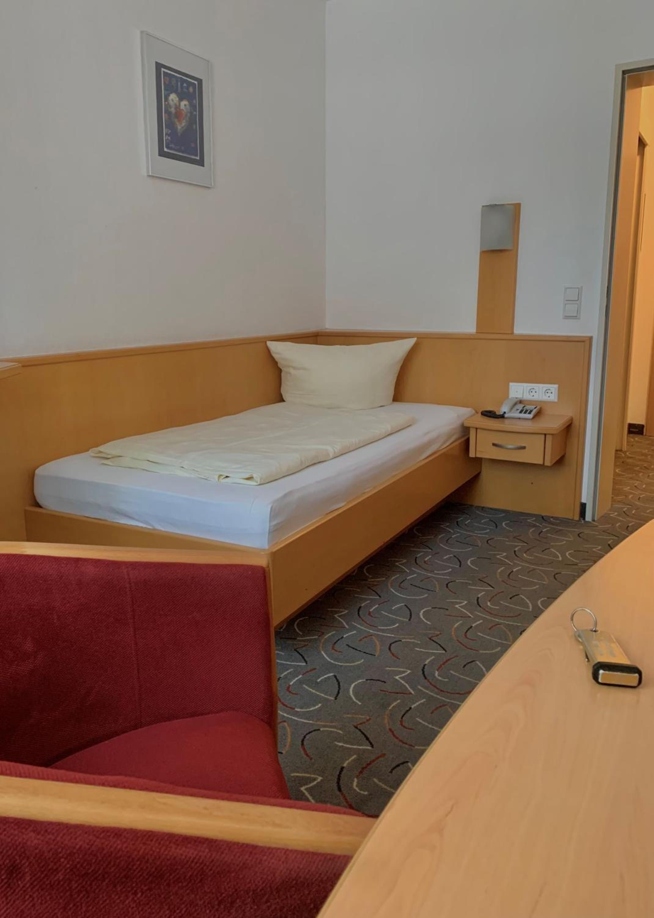 Single Room photo 1