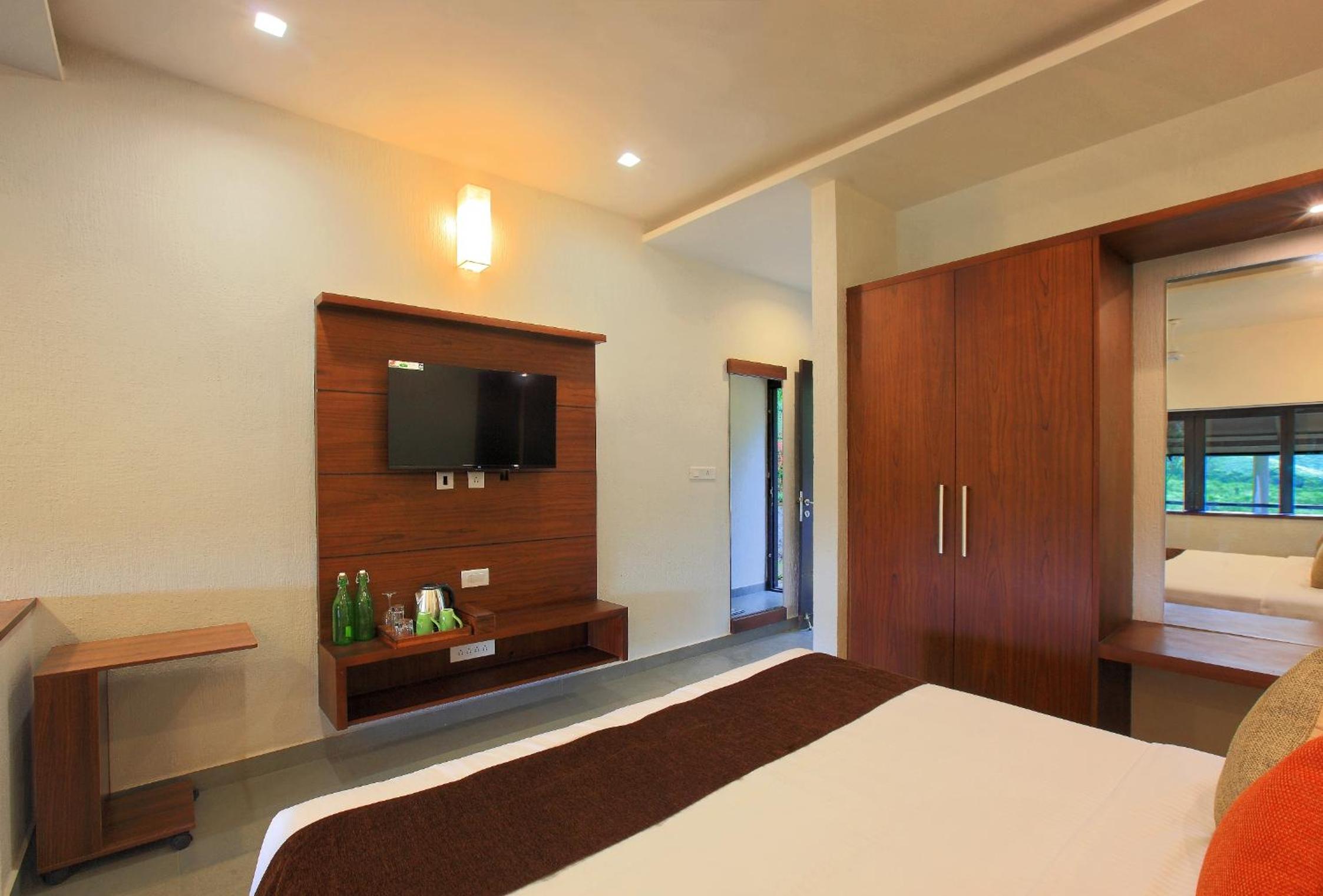 King Room with Balcony photo