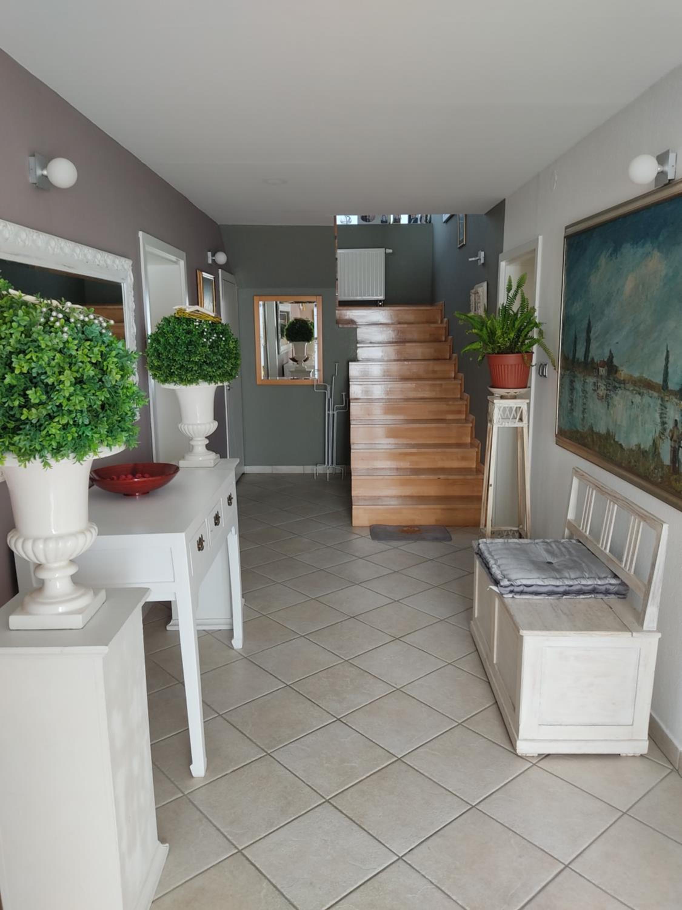 One-Bedroom Apartment - Photo 6