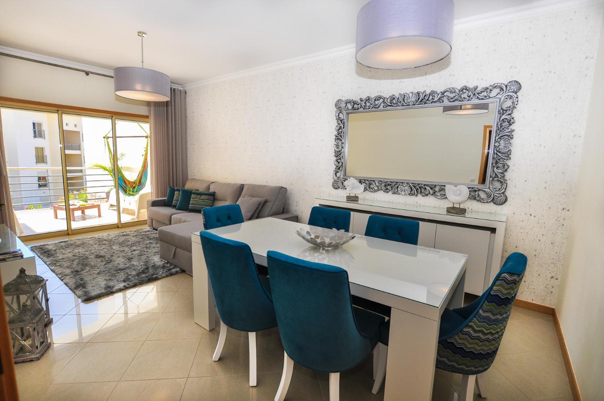 Superior One-Bedroom Apartment - Photo 11