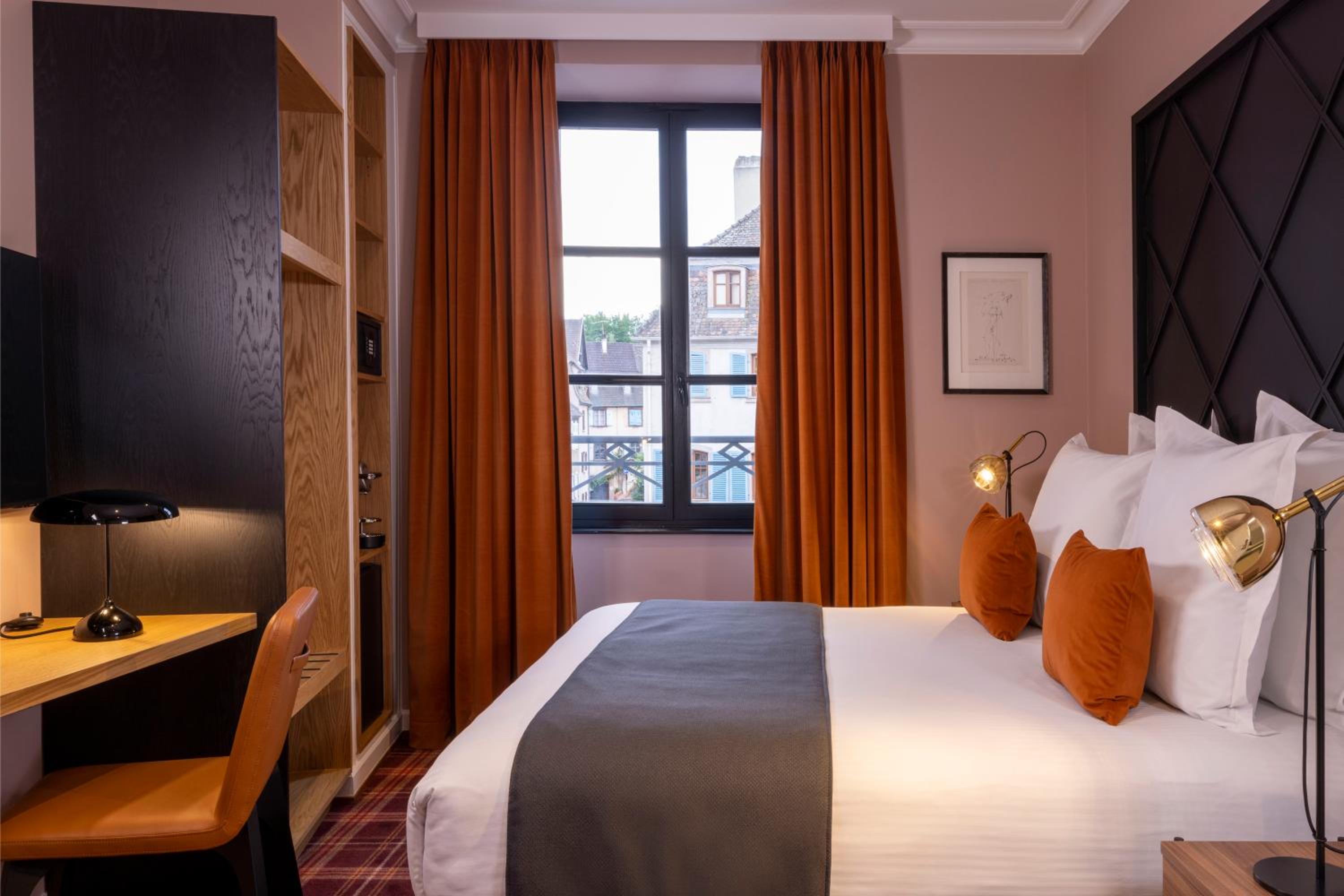 Standard Double Room - Photo 7