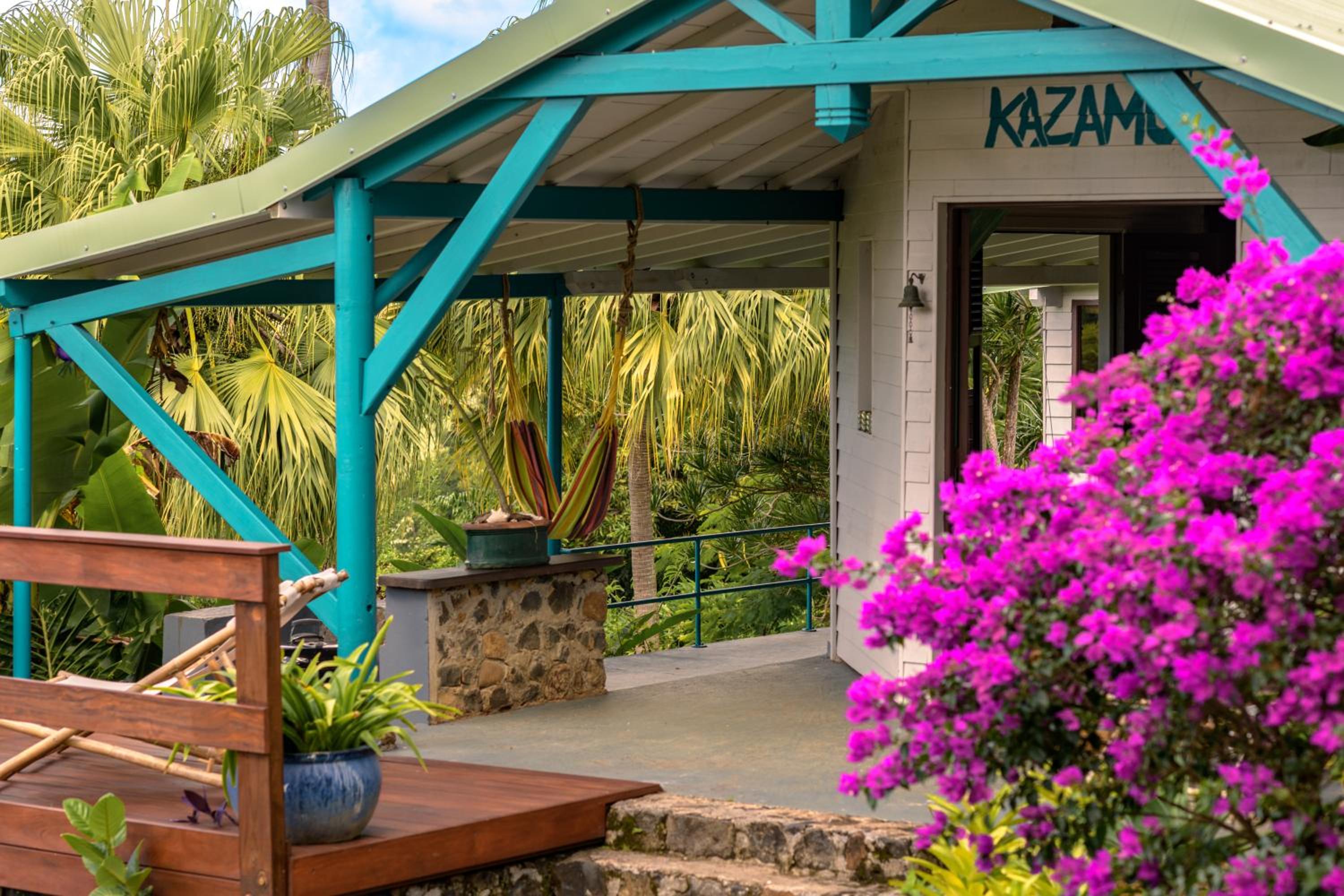 Bungalow with Patio