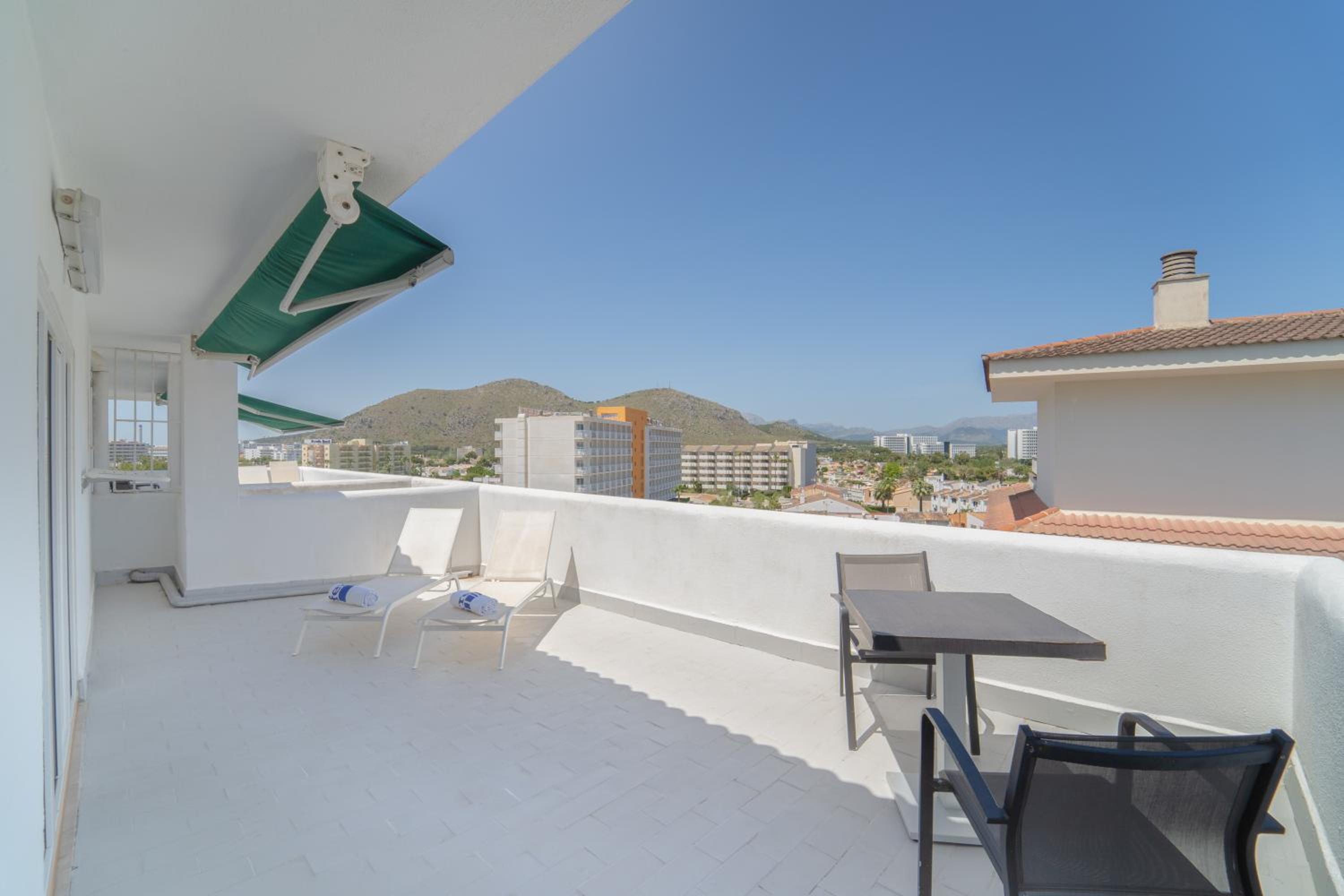 Superior Penthouse Studio, photo 7