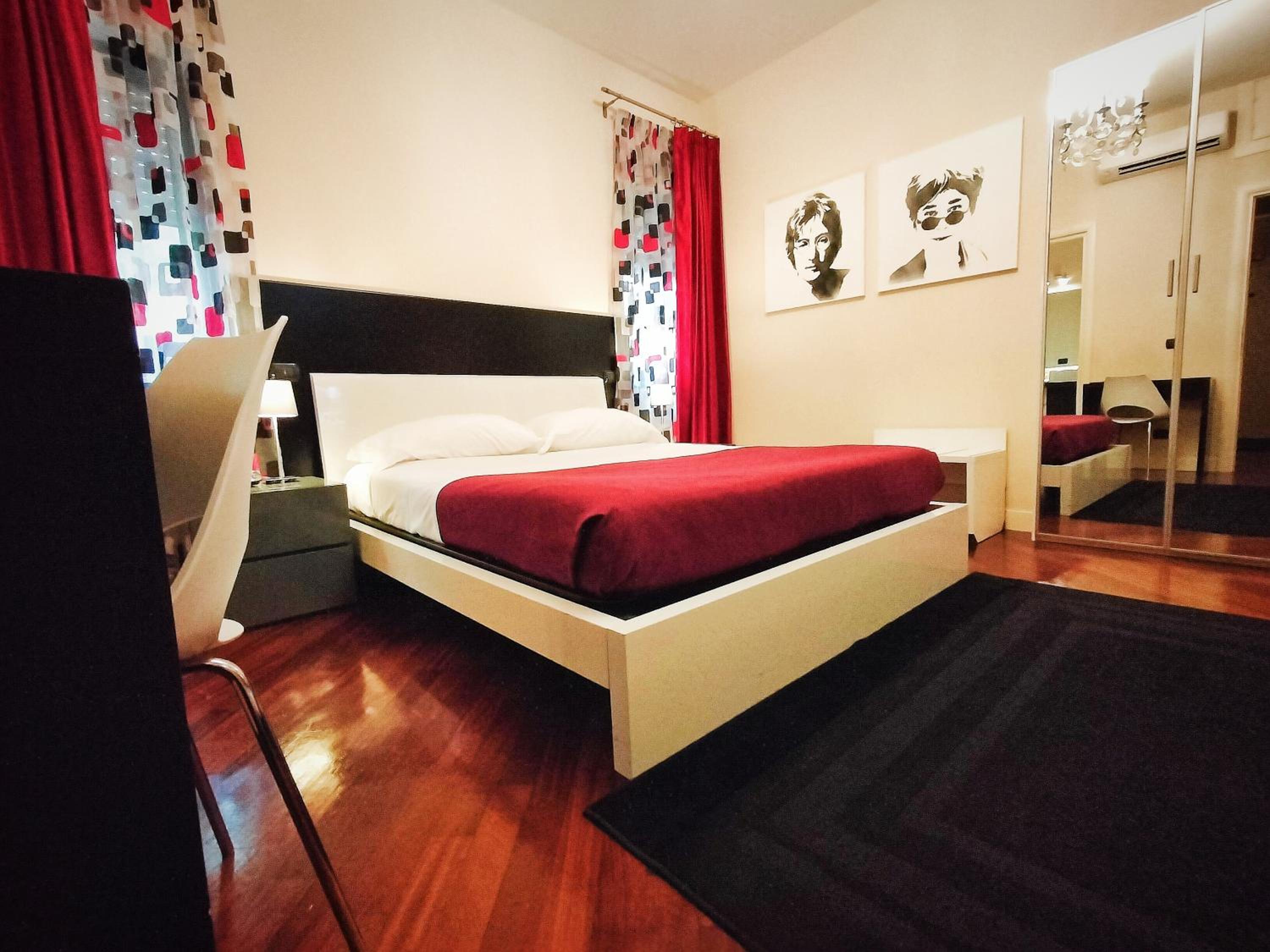 Deluxe Room - Photo 2