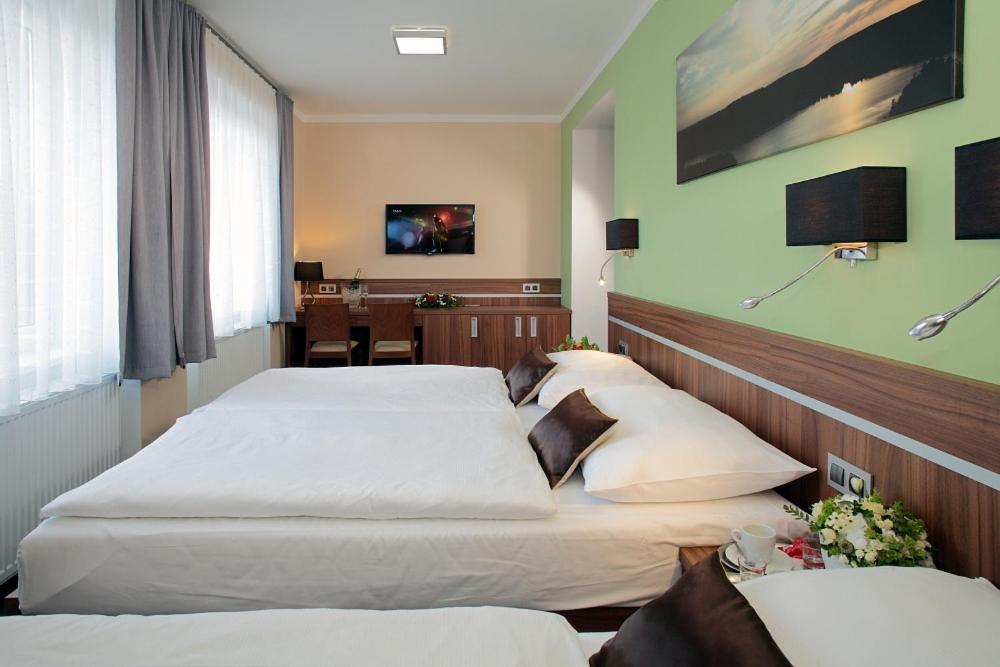 Triple Room Annex Building photo 1