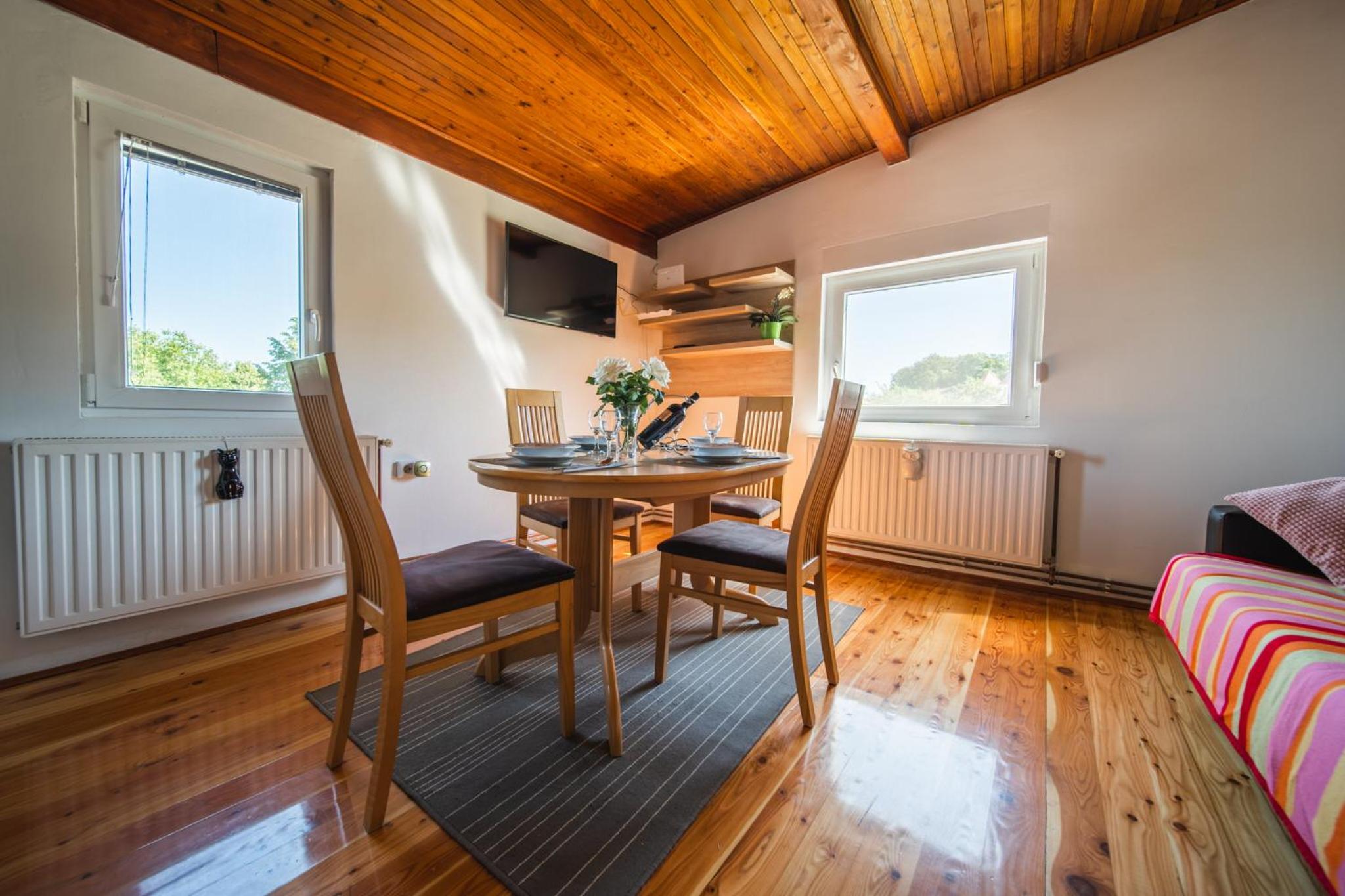 Two-Bedroom House - Photo 10