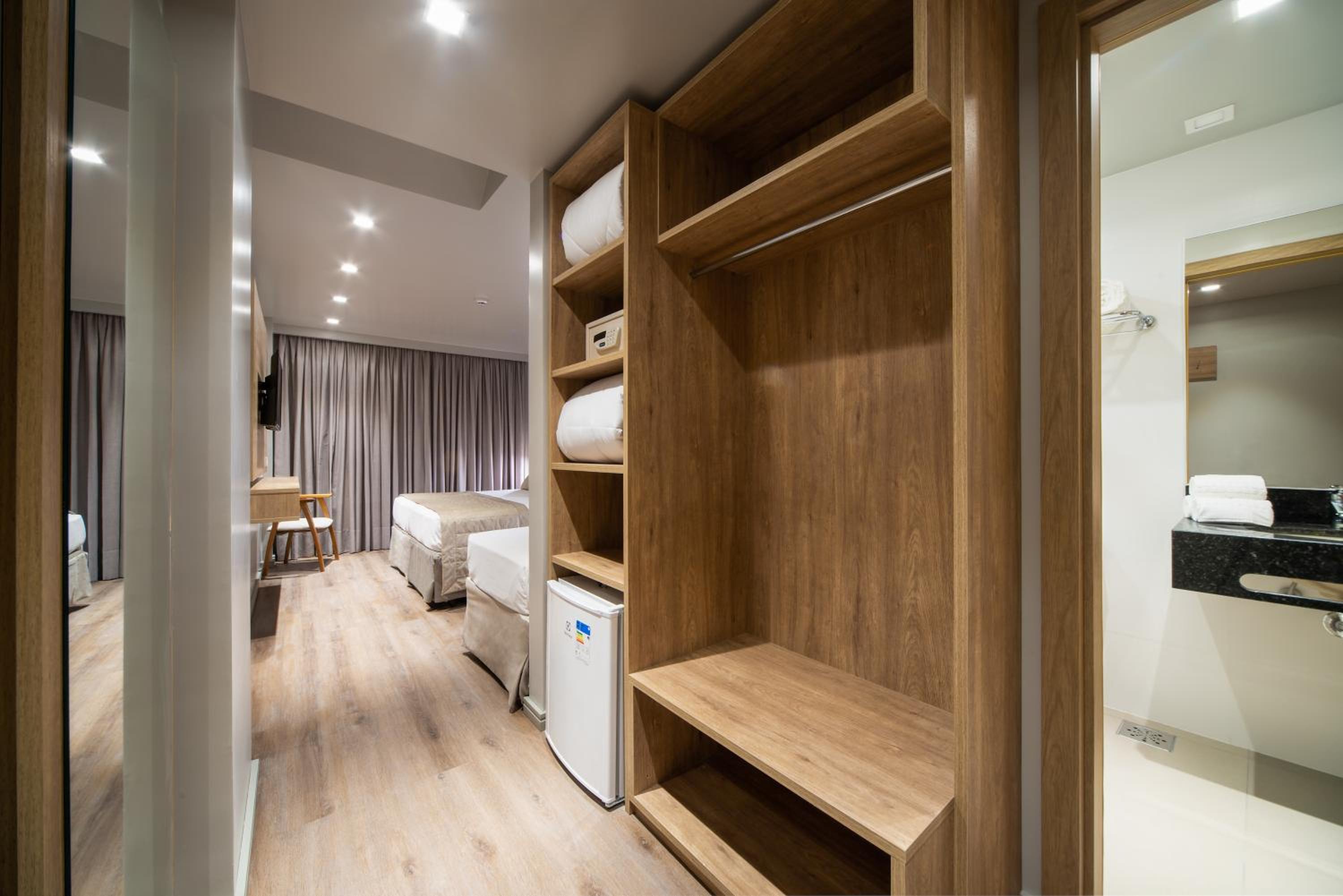 Luxury Quadruple Room - Photo 4