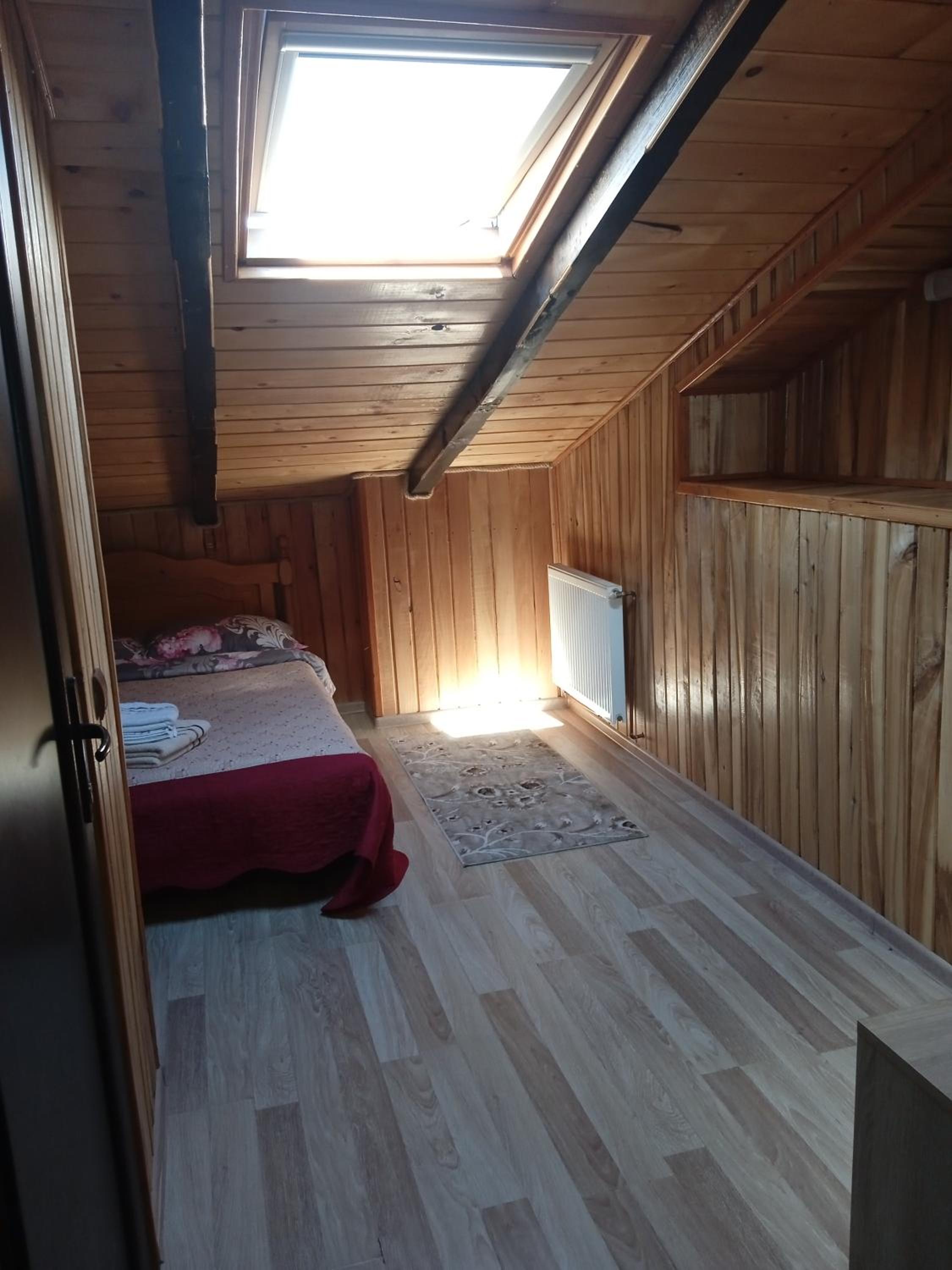 Double Room with Private Bathroom photo 3