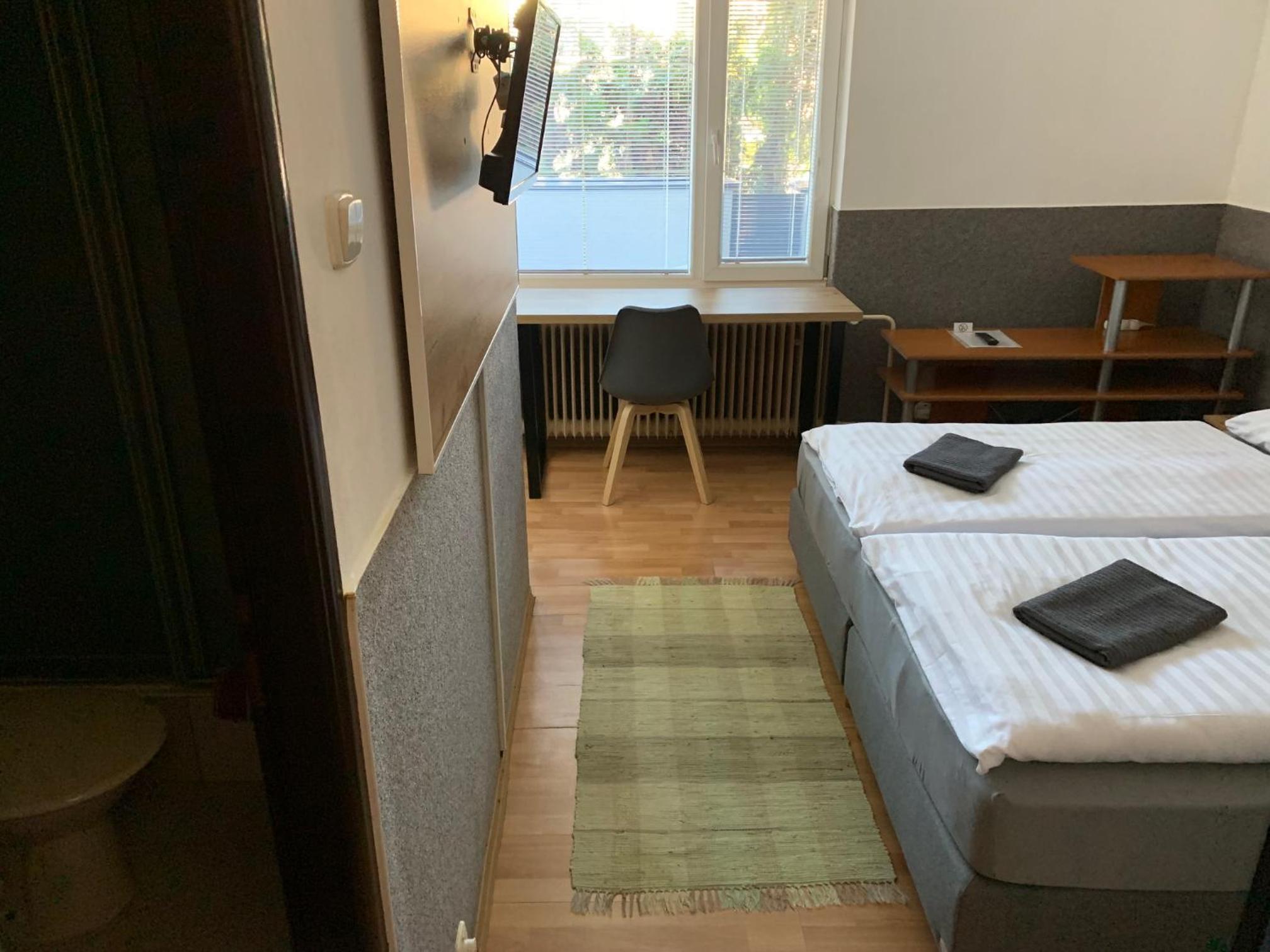 Double or Twin Room with Shower