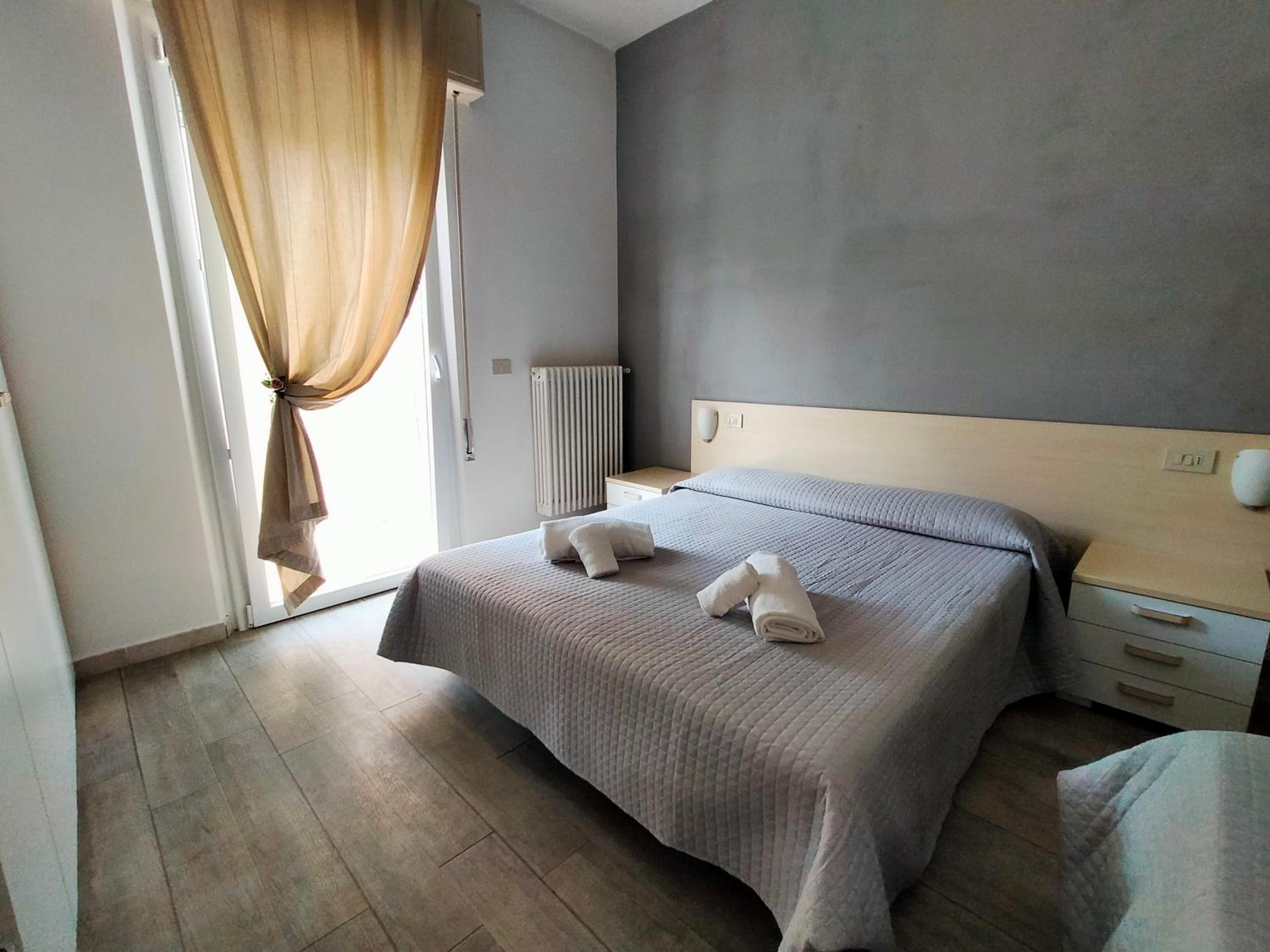 One-Bedroom Apartment with Balcony