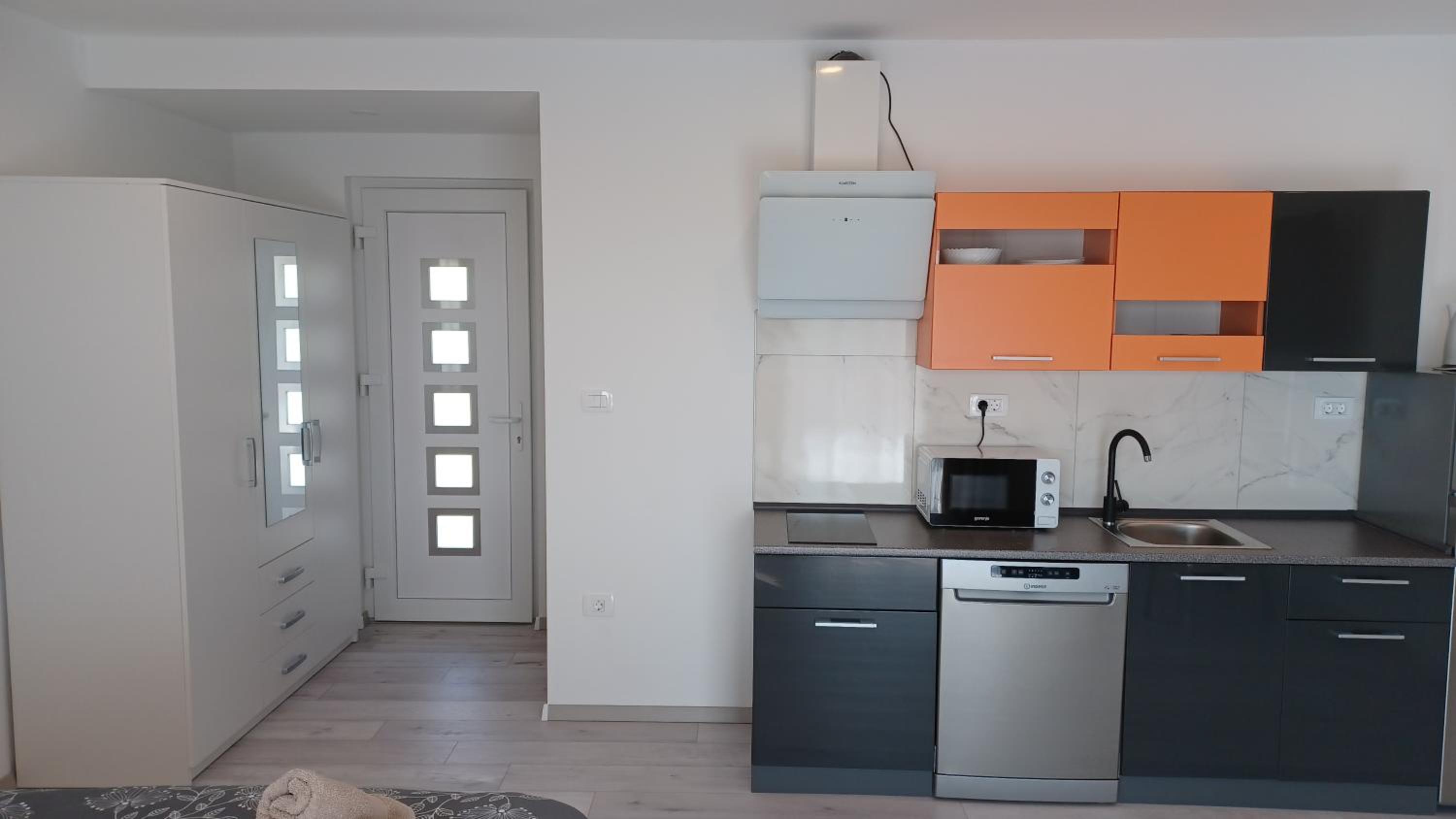 Studio with Terrace - Photo 4