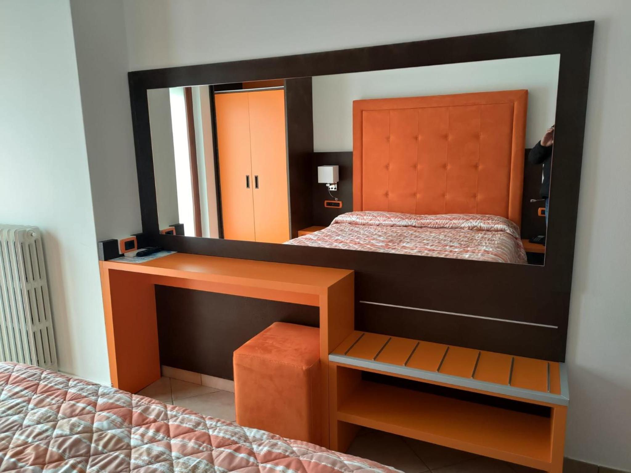 Triple Room - Photo 9