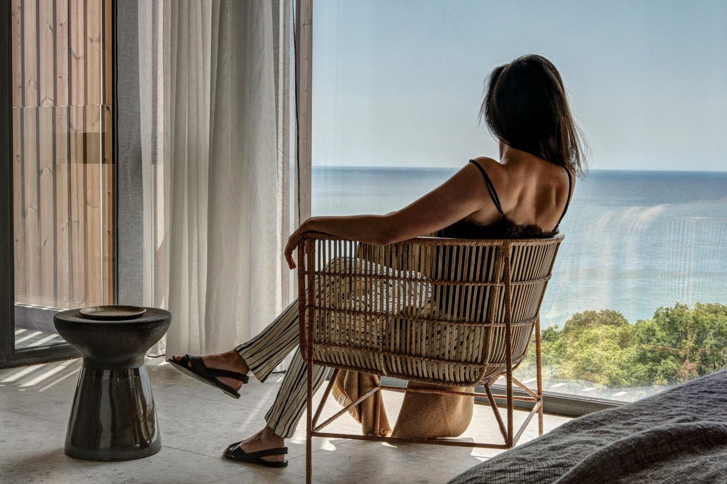 Double Room with Sea View - Photo 9