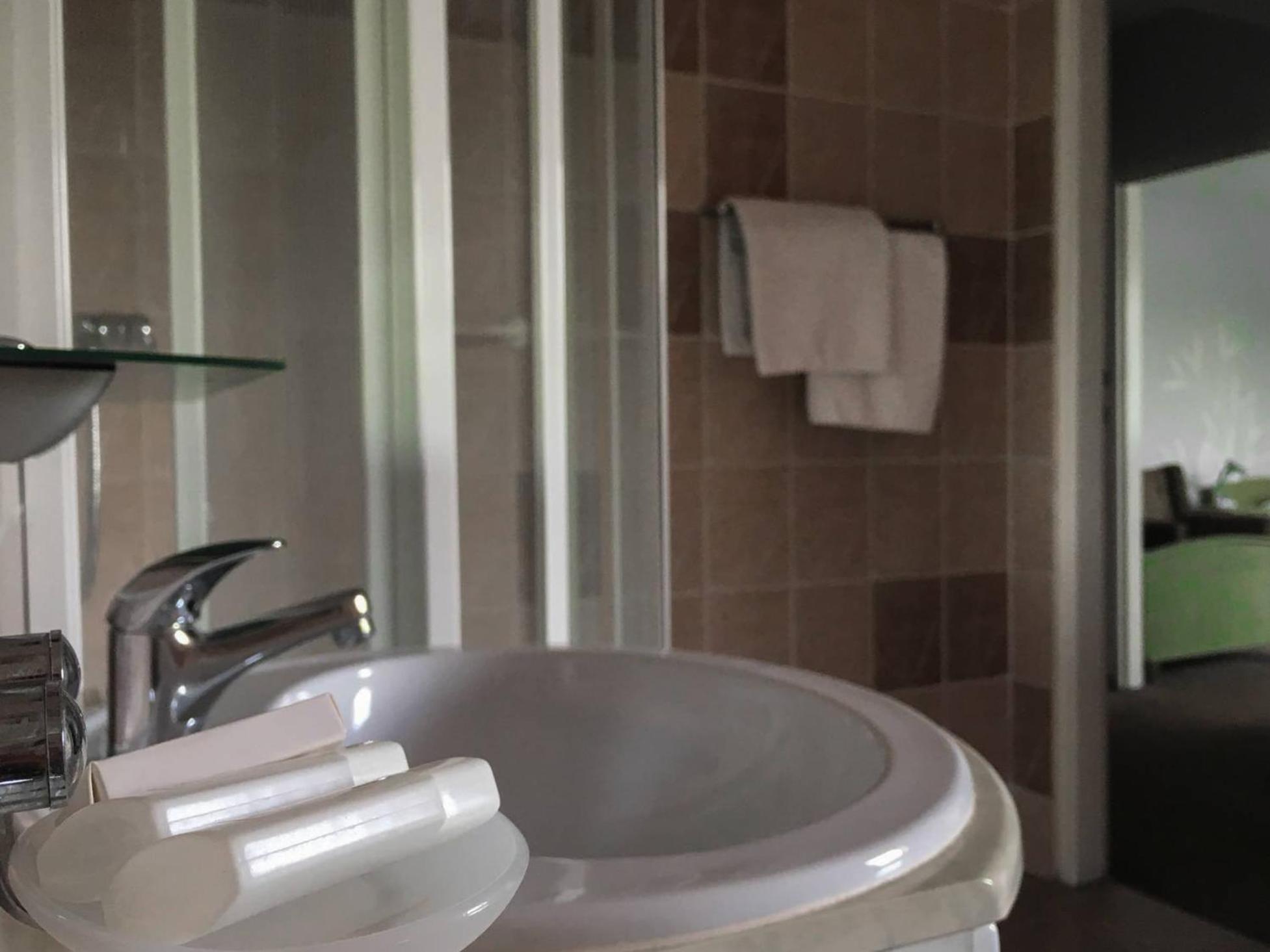 Mini Suite - Photo 6