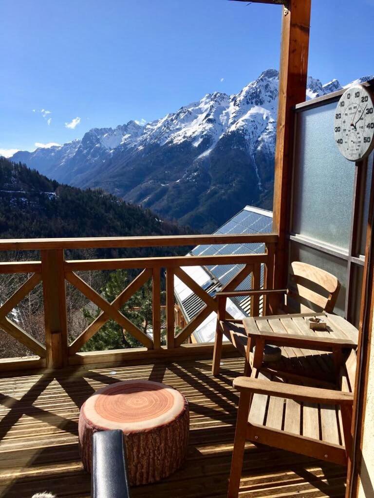 Apartment with Mountain View photo 1