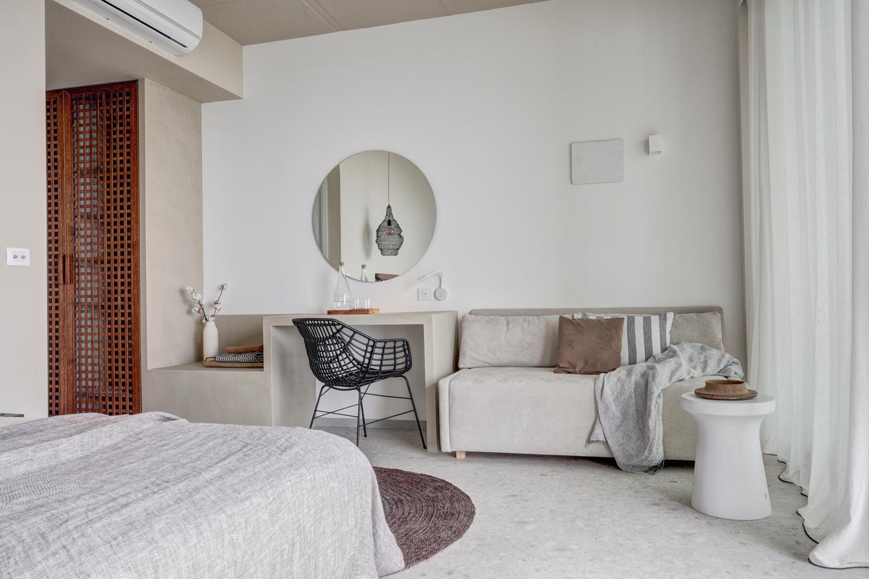 Double Room - Pool Side - Photo 11