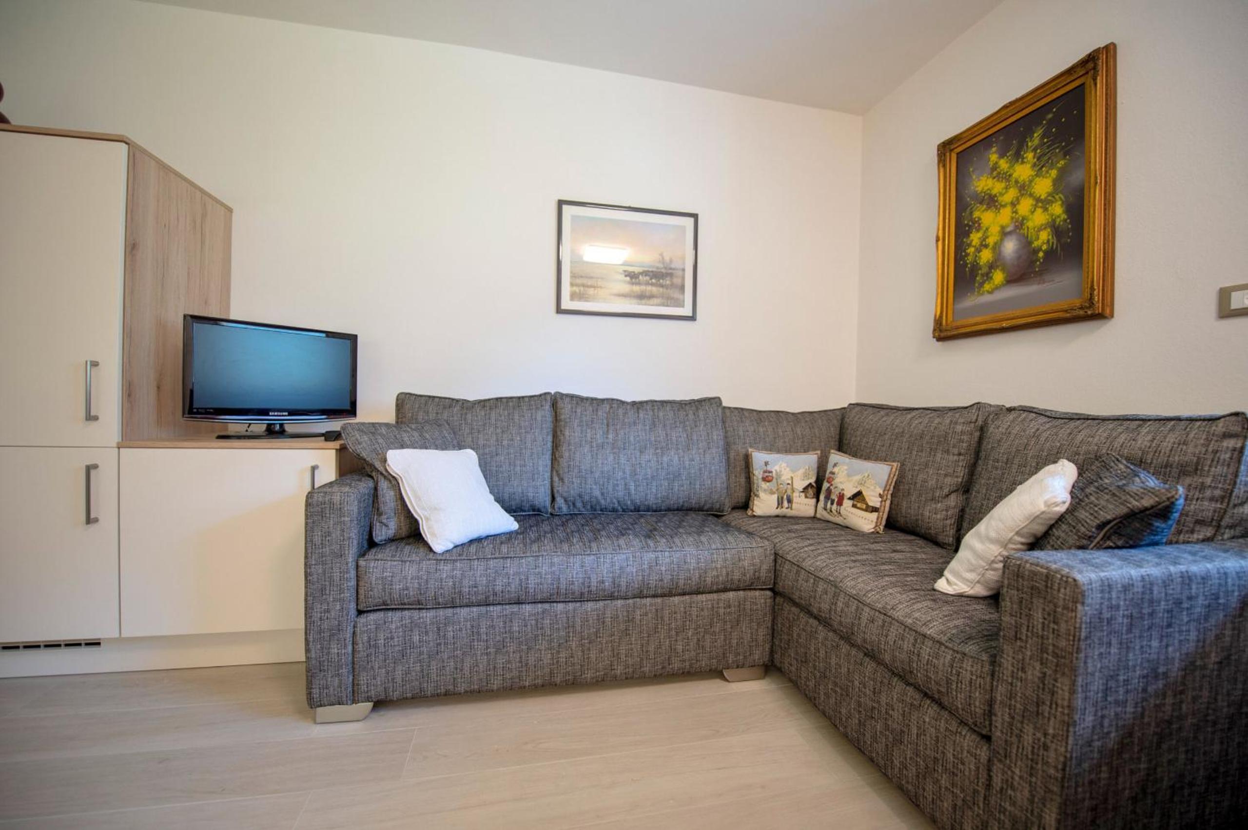 Superior Apartment with Garden photo 1