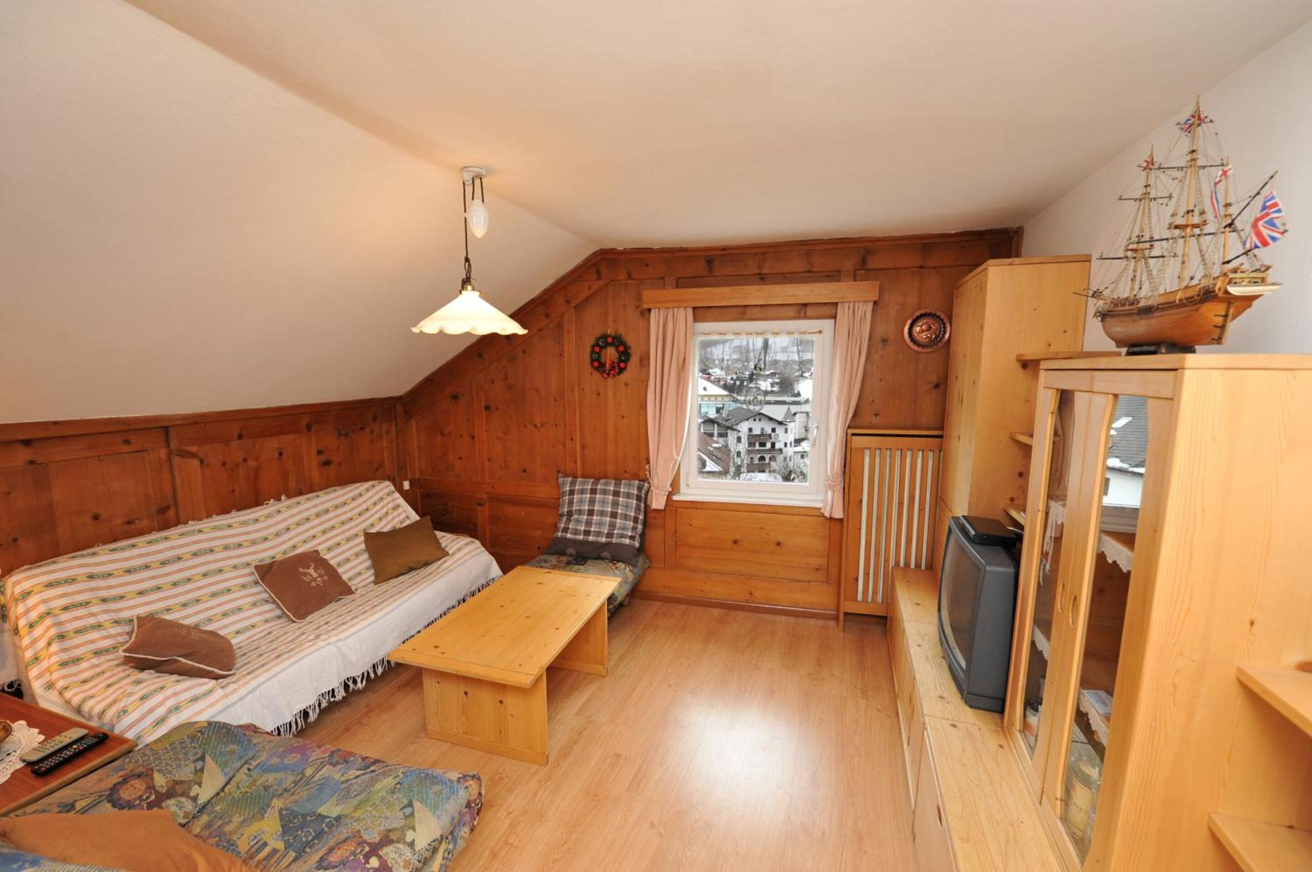 Three-Bedroom Apartment photo 1