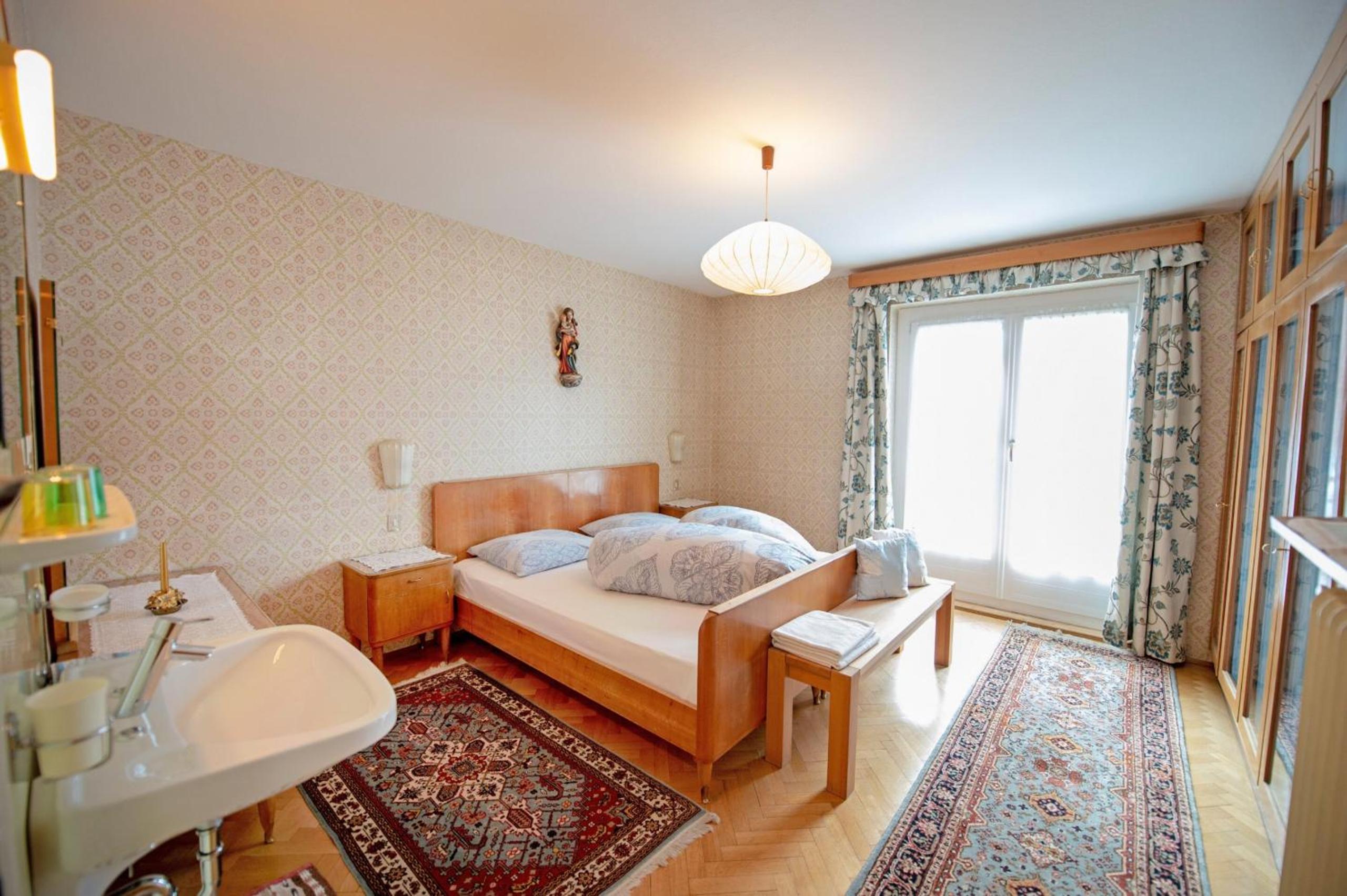 Three-Bedroom Apartment photo 1