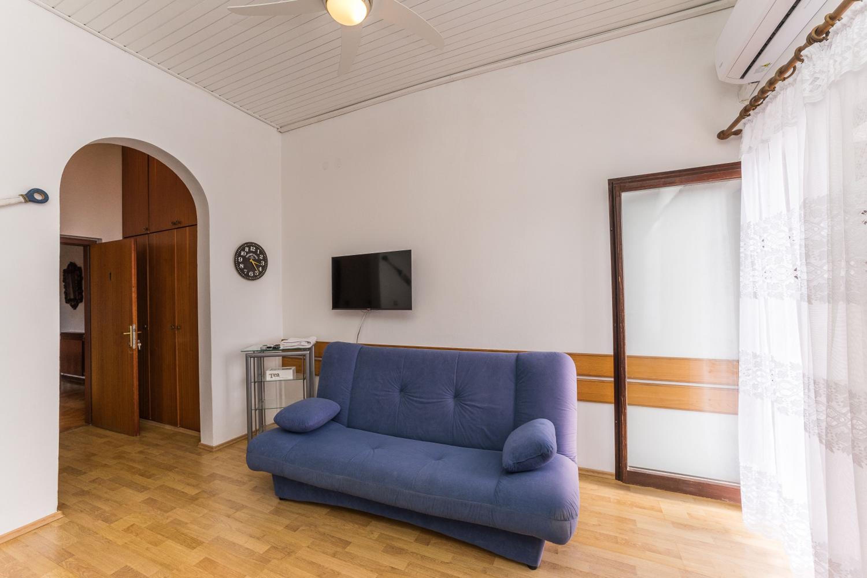 Comfort Double Room with Balcony and Sea View  (2 Adults + 1 Child) photo 2