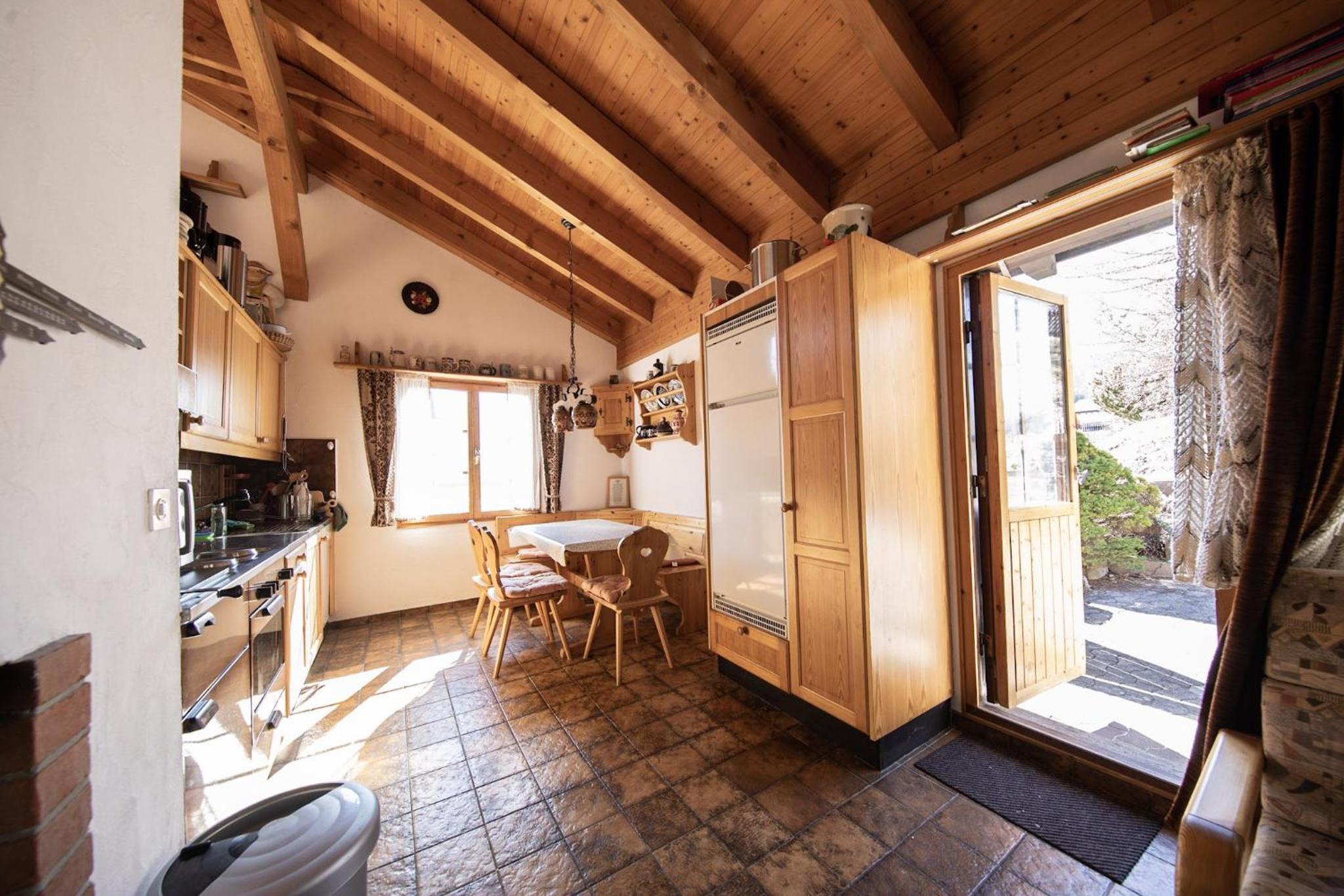 Four-Bedroom House photo 3