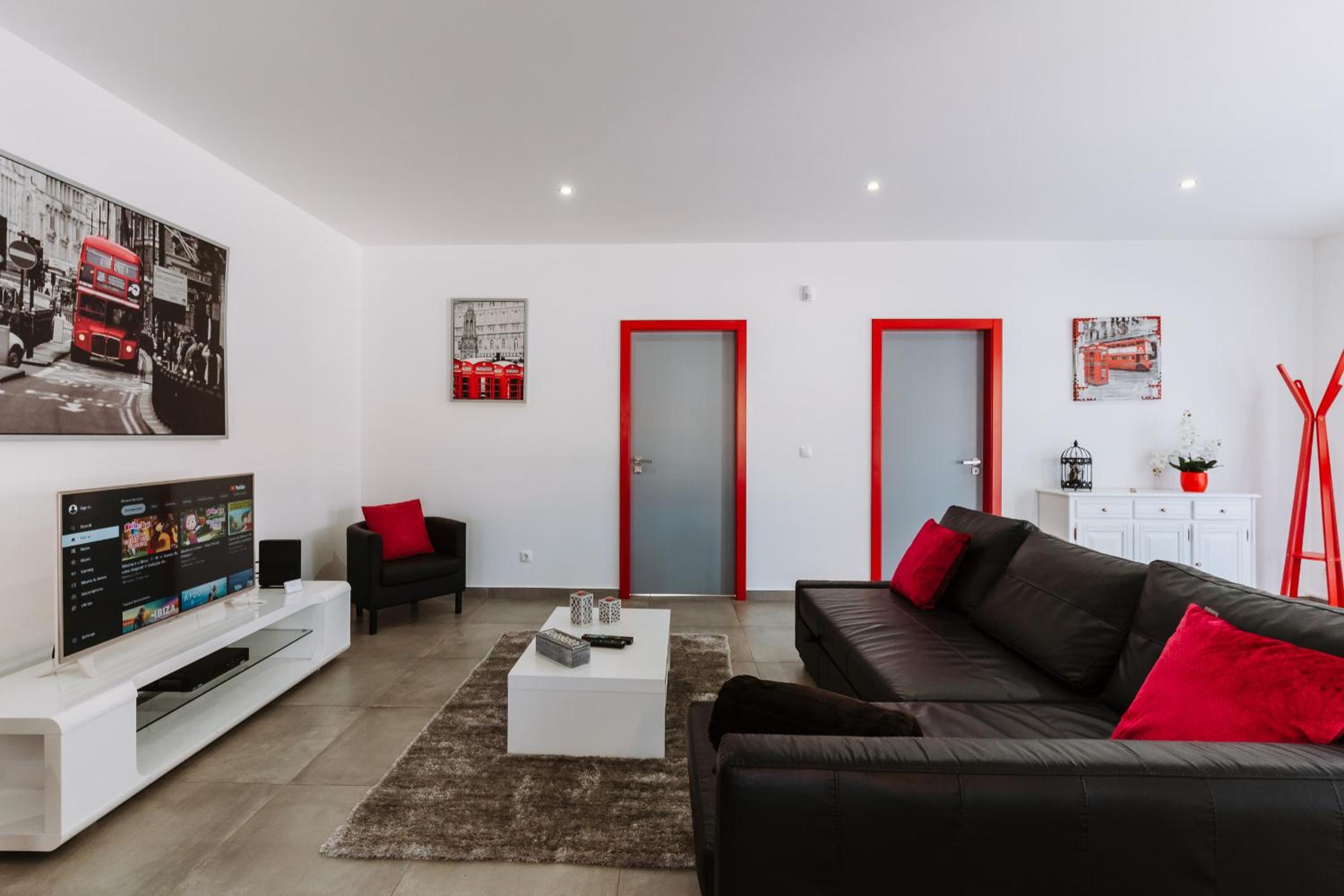 Villa photo 1