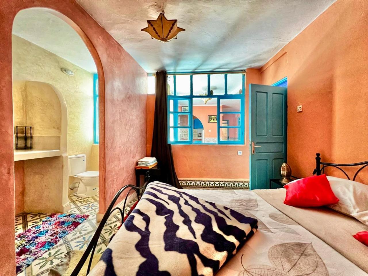Three-Bedroom Apartment - Photo 4