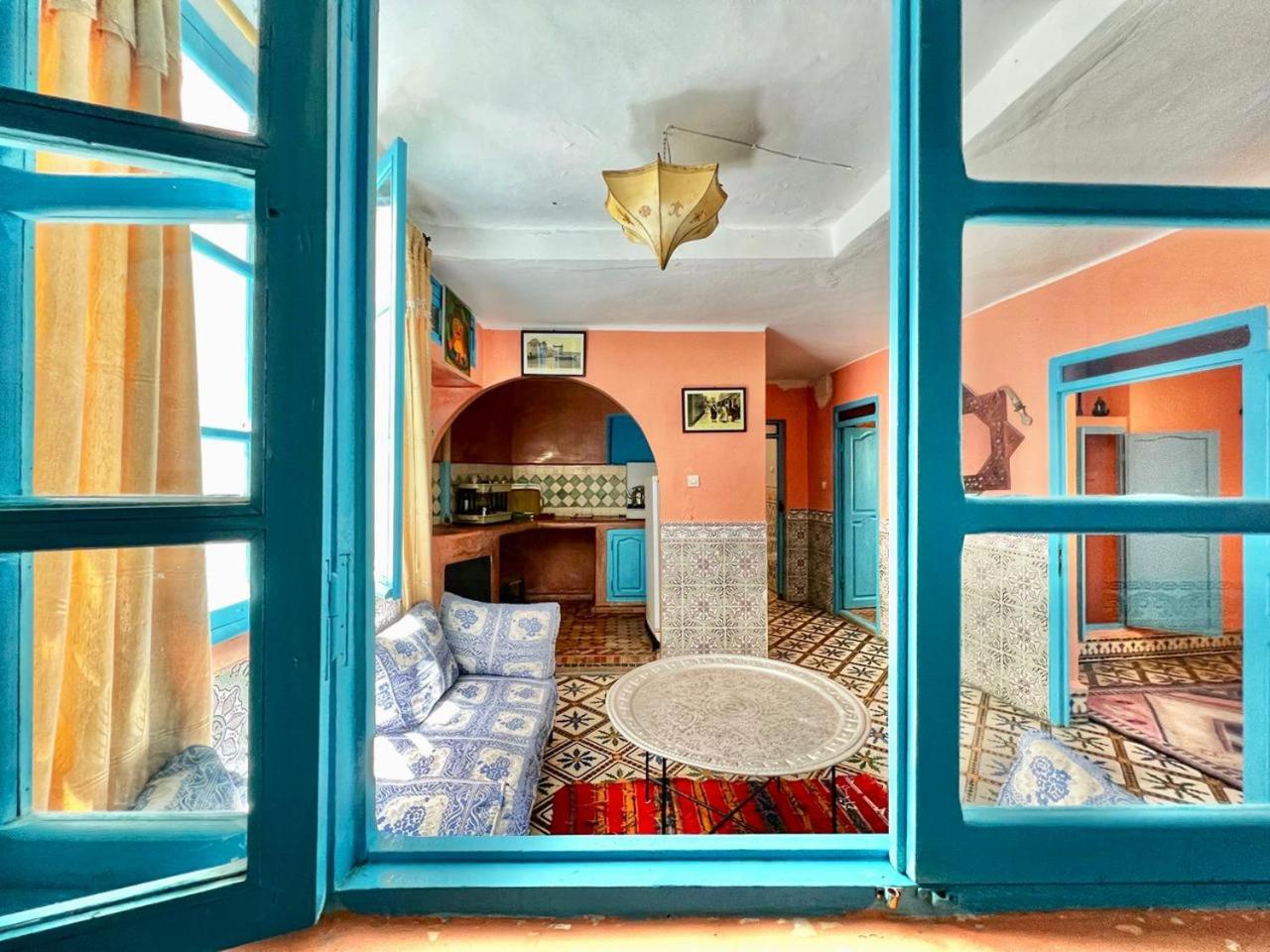 Three-Bedroom Apartment - Photo 3