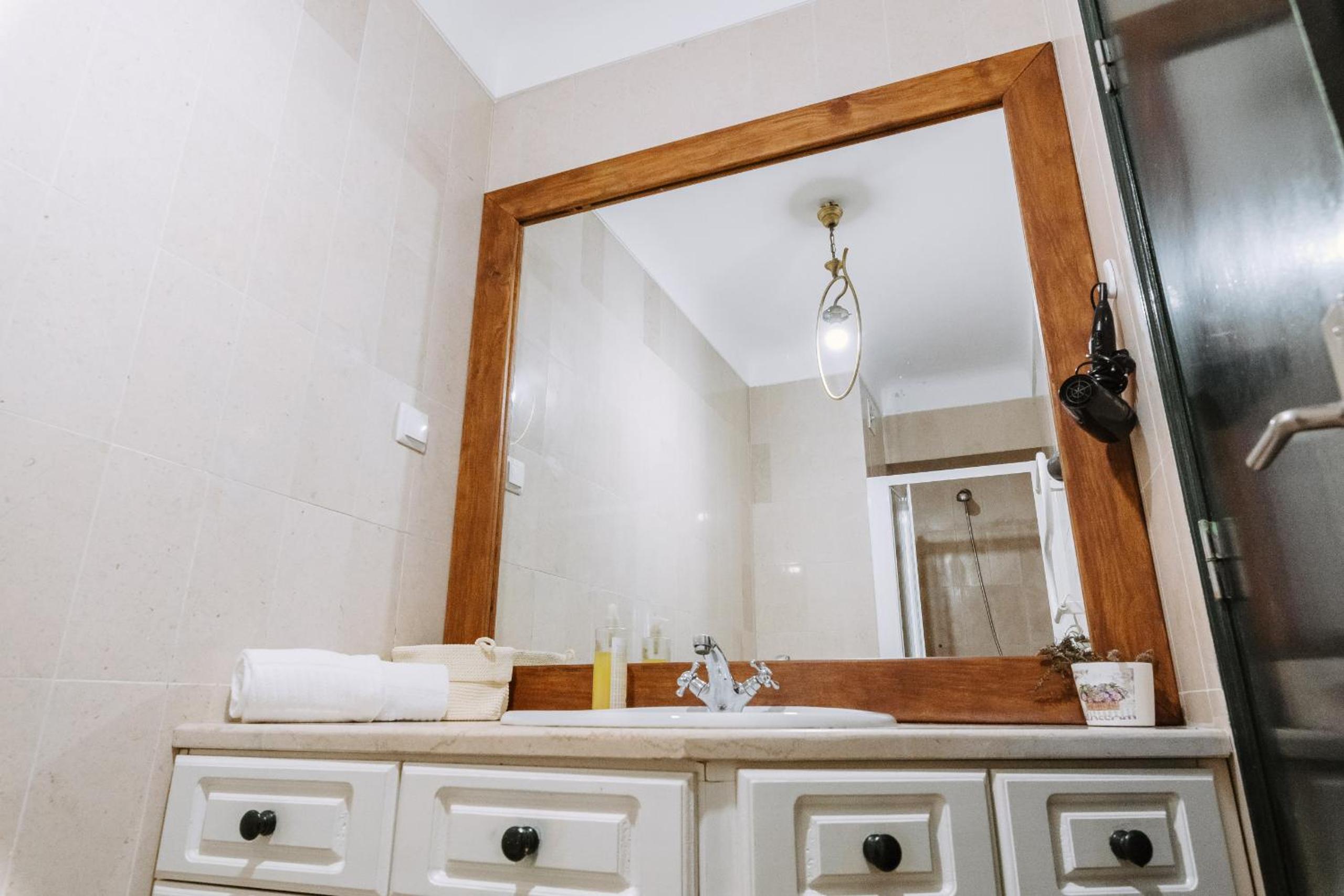Triple Room with Private Bathroom photo 2