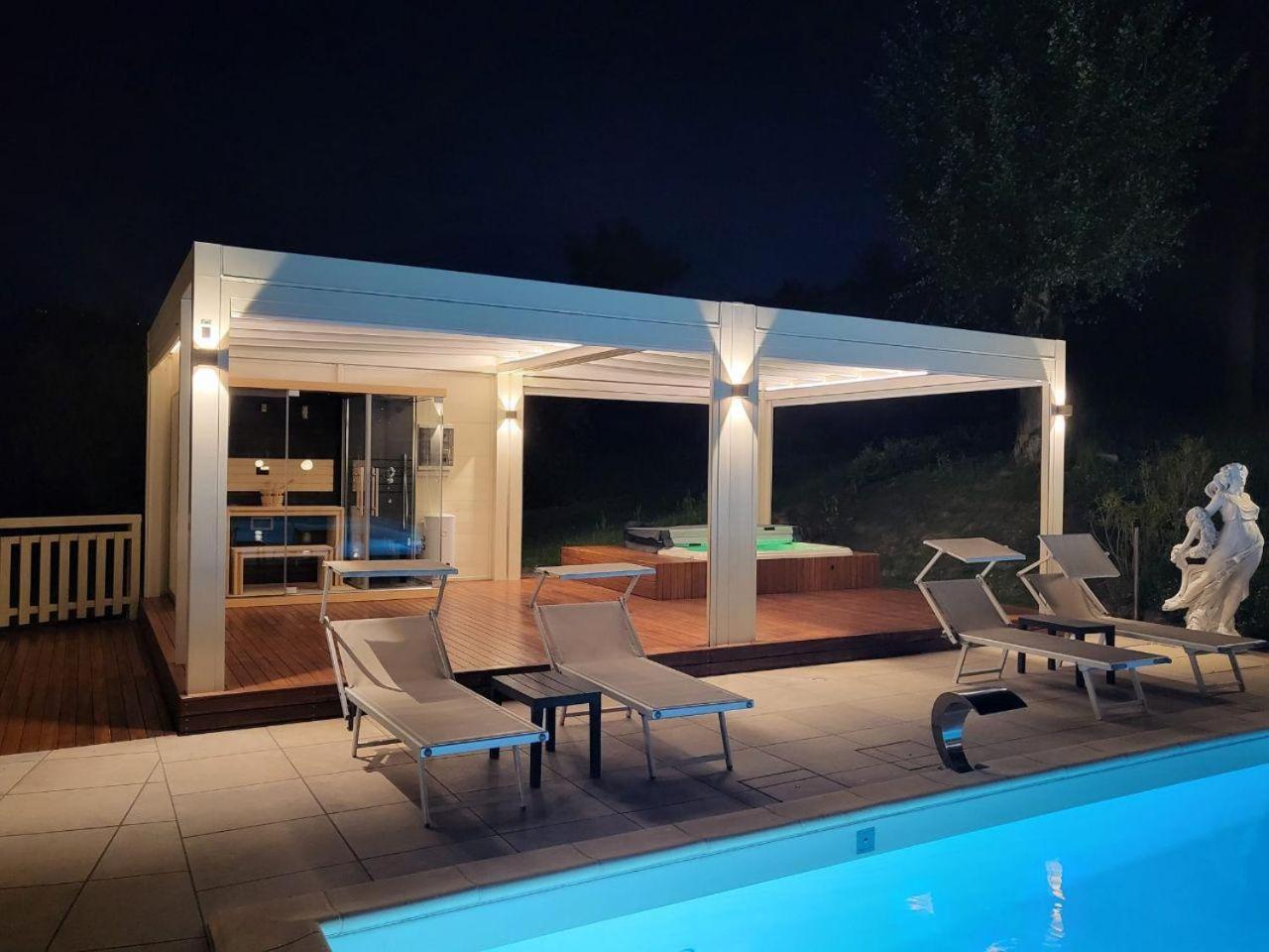 Villa with Private Pool - Photo 50