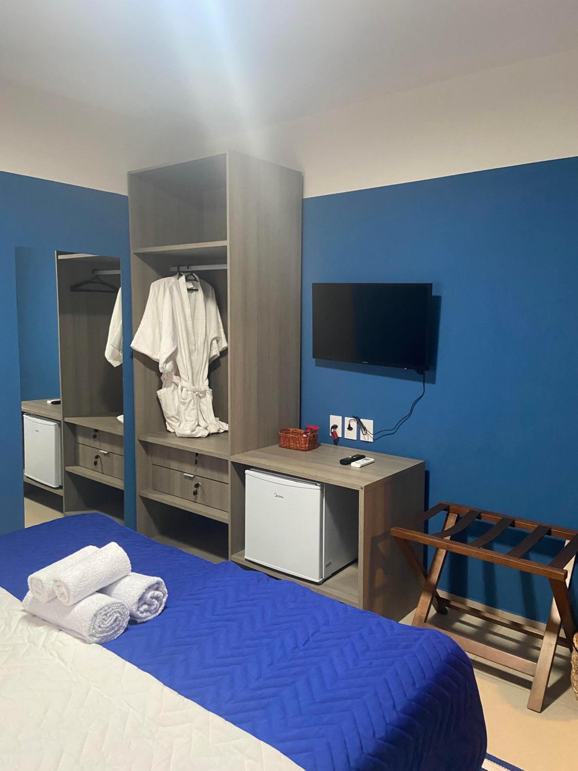 Standard Suite - Photo 2