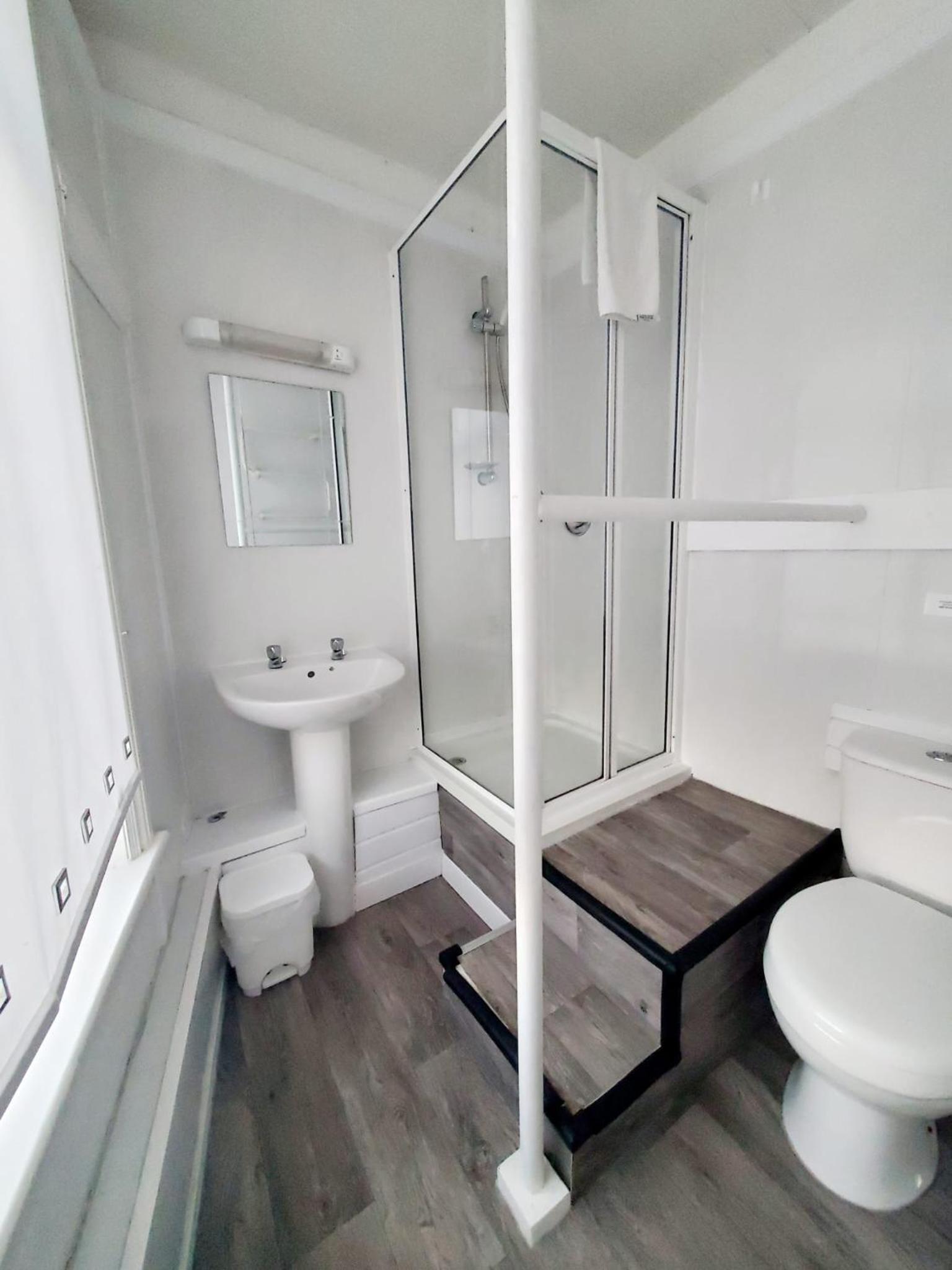 Twin Room - Photo 2