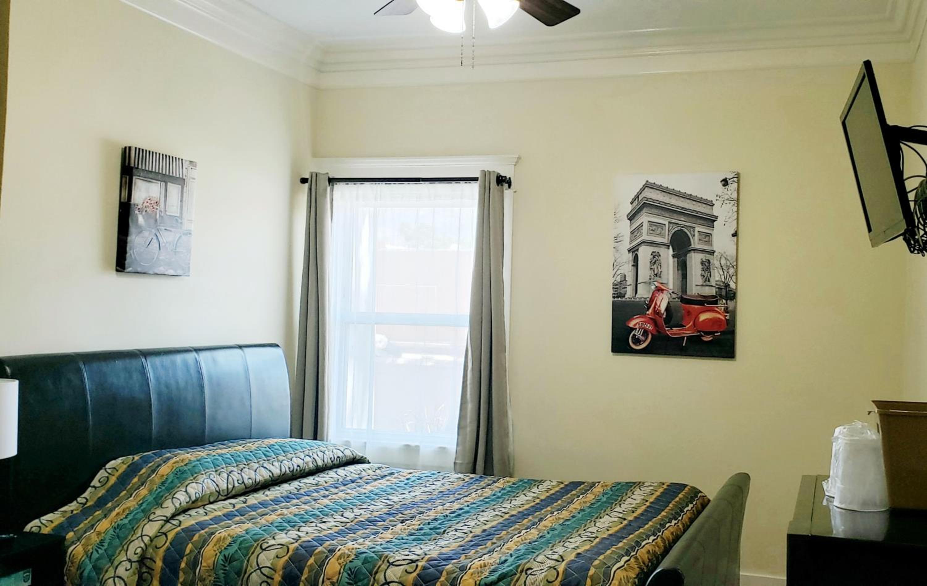 Queen Room - Photo 3