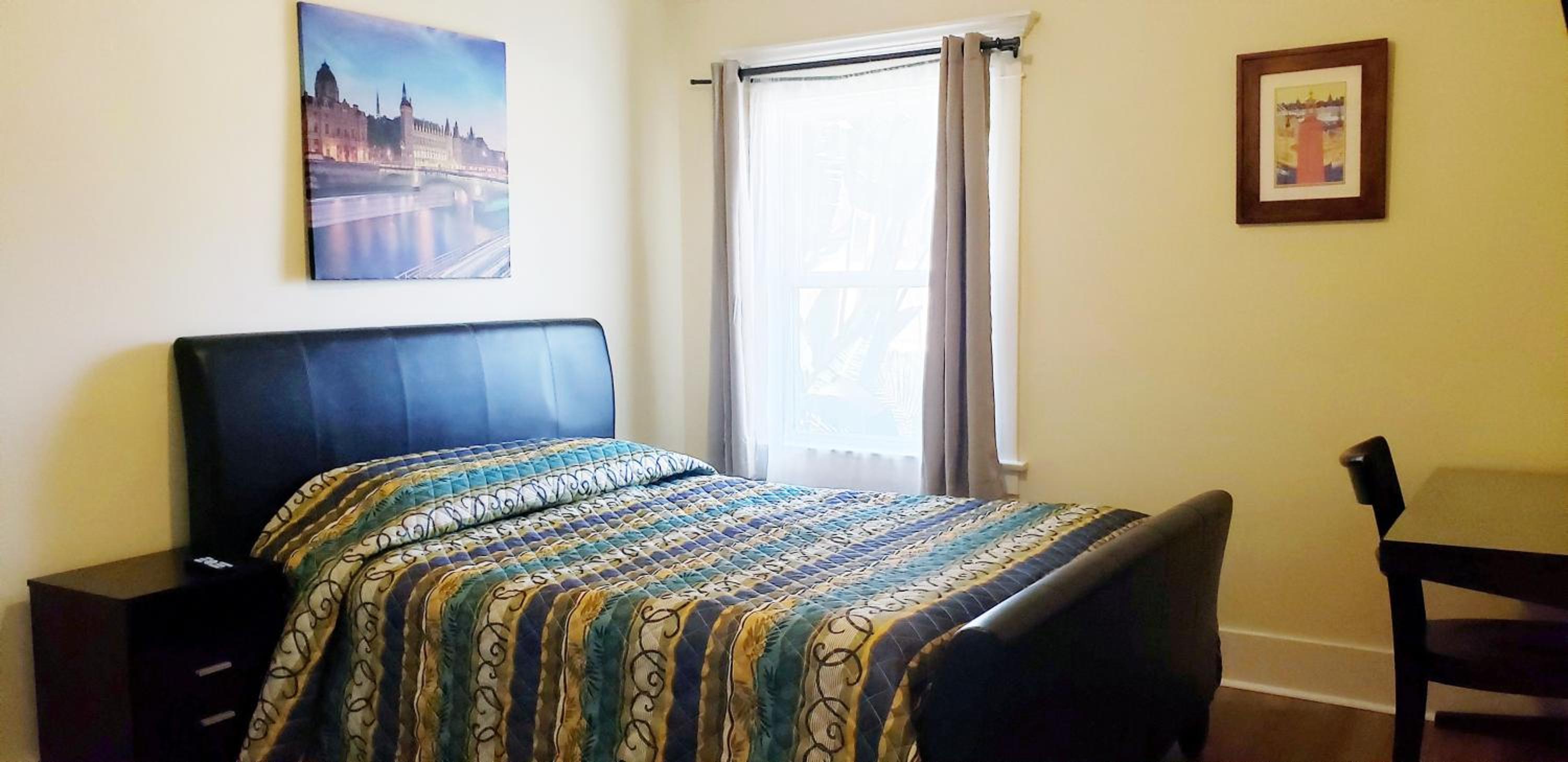 Queen Room - Photo 2
