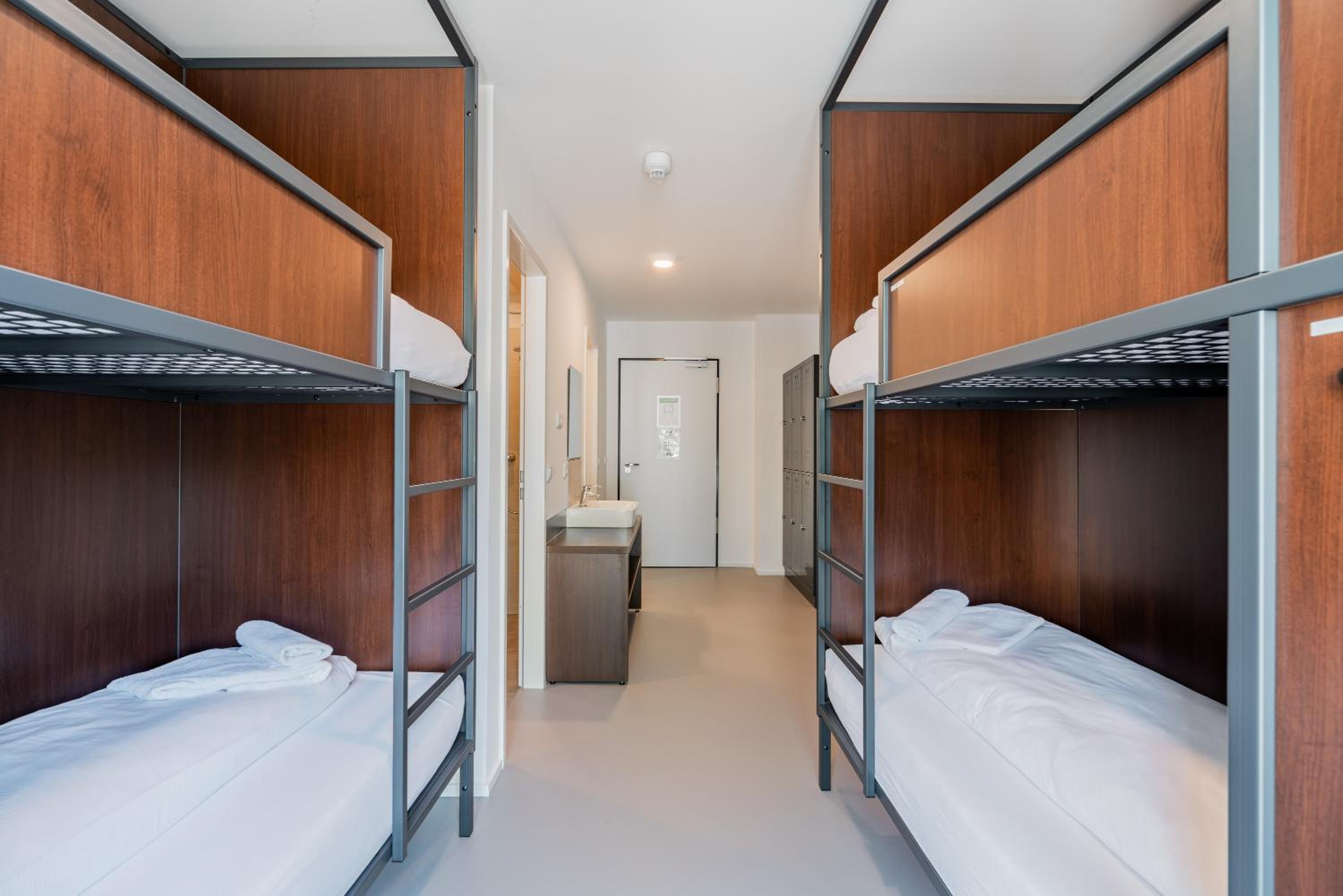 Quadruple Room With Private Bathroom photo 3