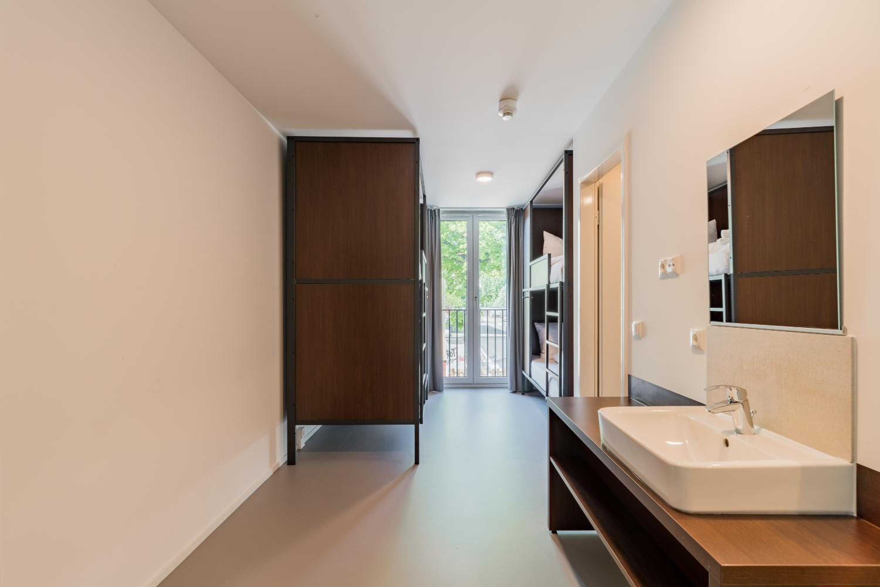 Quadruple Room With Private Bathroom photo 1