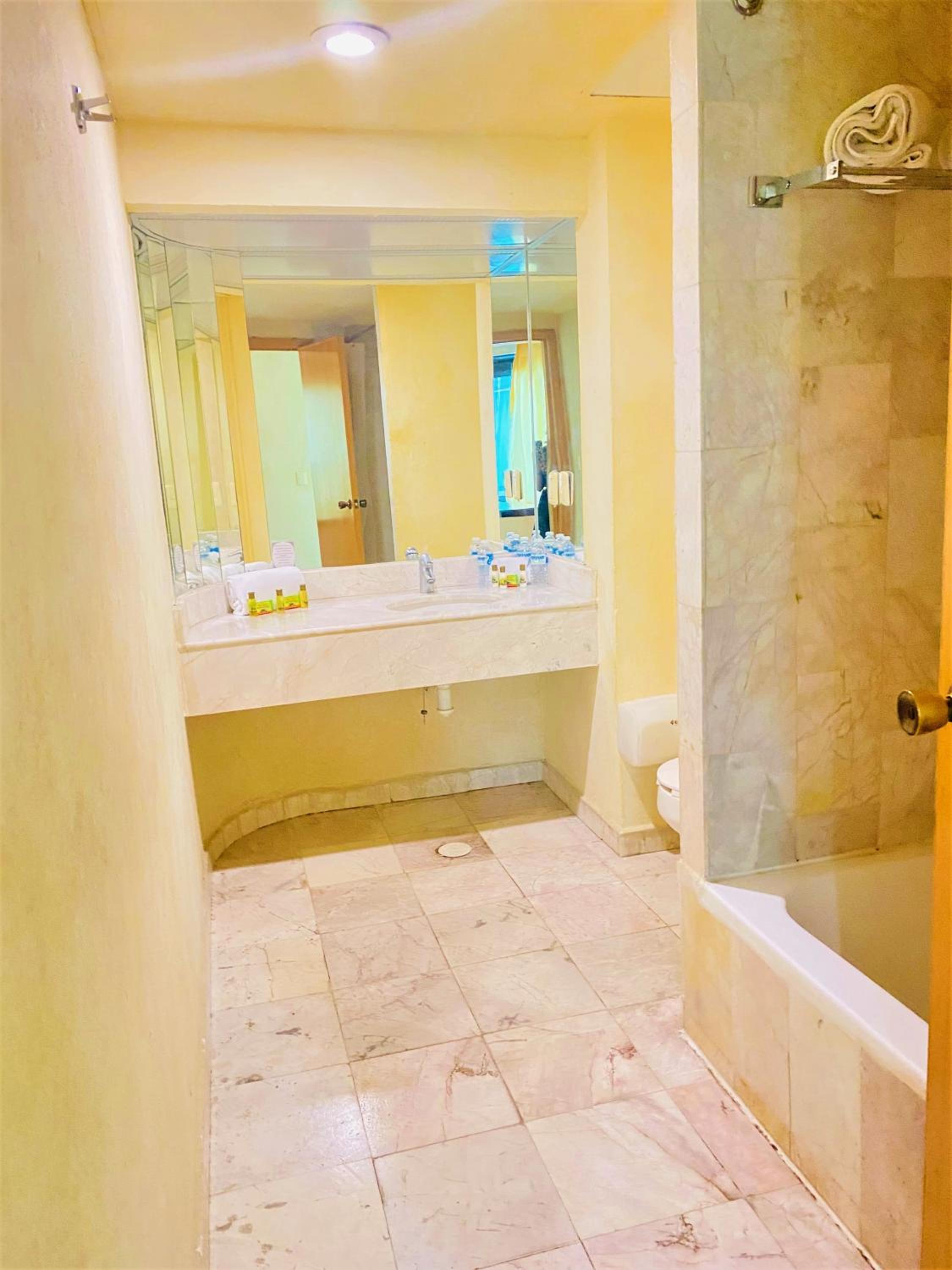 Standard Triple Room - Photo 6