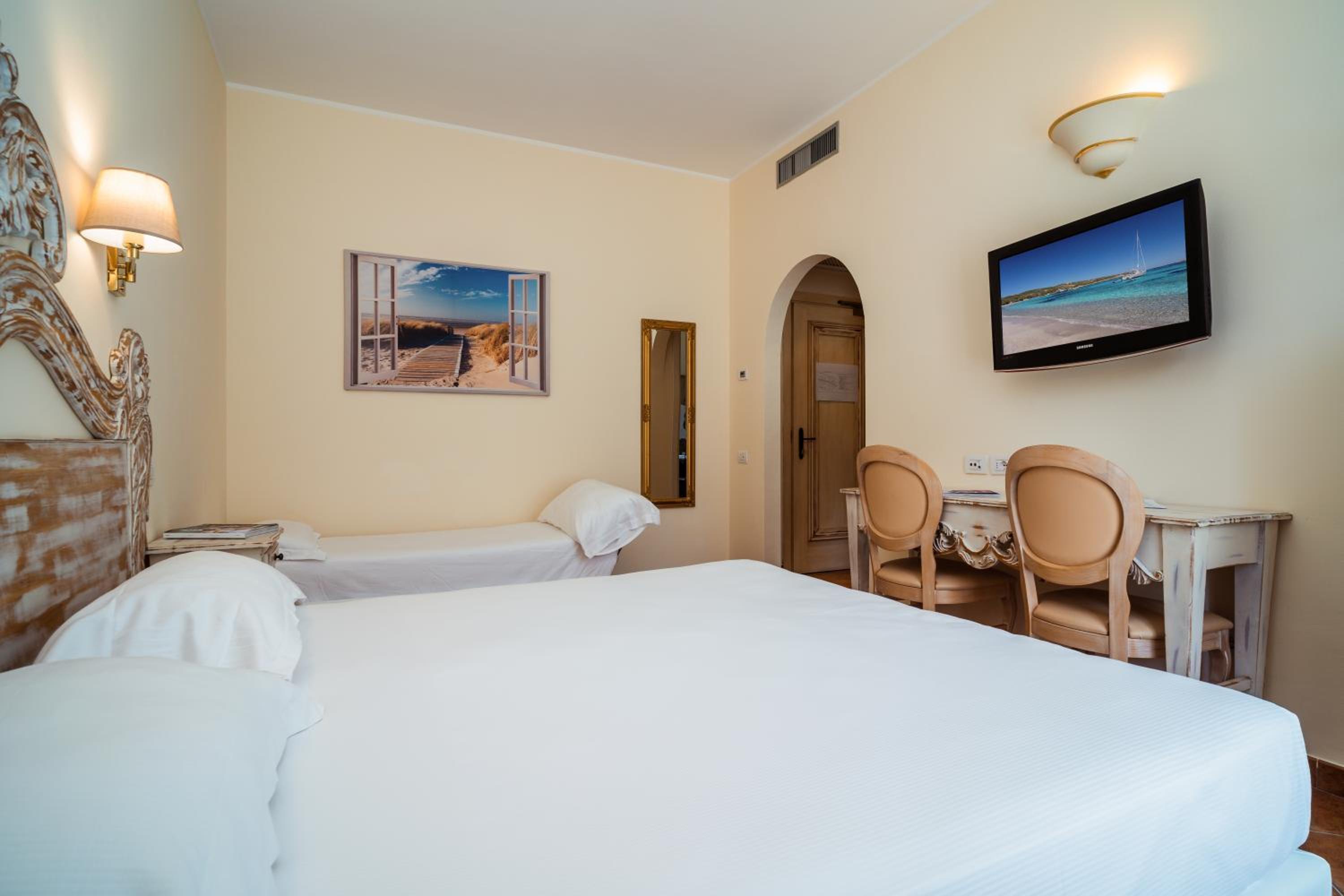 Premium Room - Photo 3