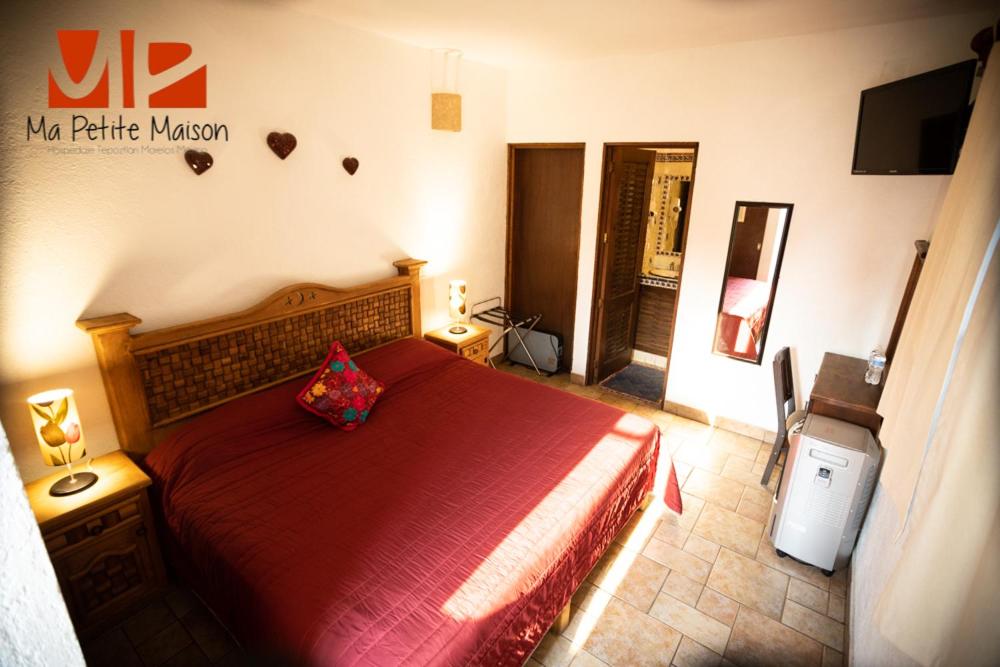 Deluxe Room (2 Adults + 1 Child) photo 1