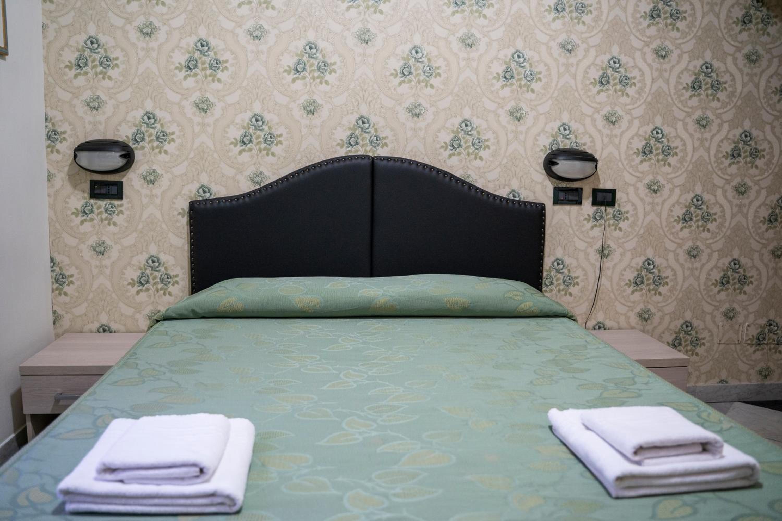 Single Room photo 1