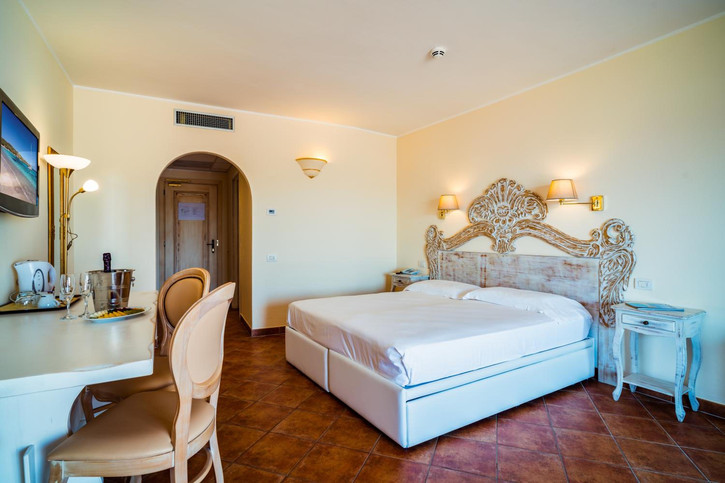 Junior Suite - Photo 11