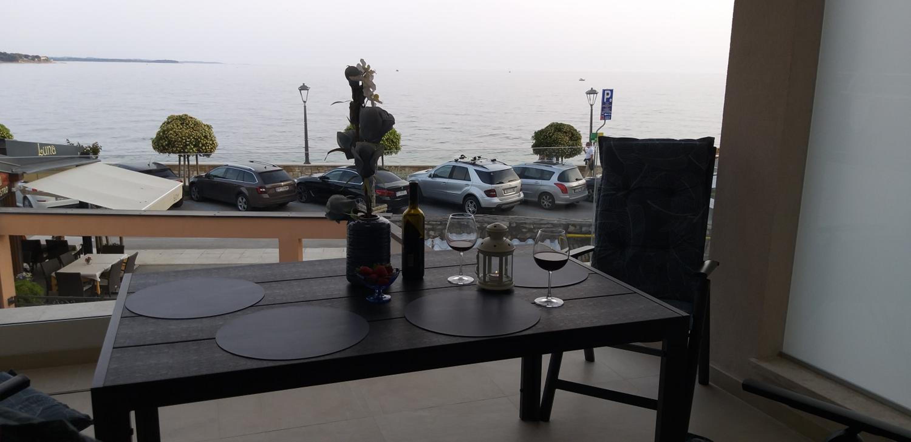 Apartment with Sea View photo 2