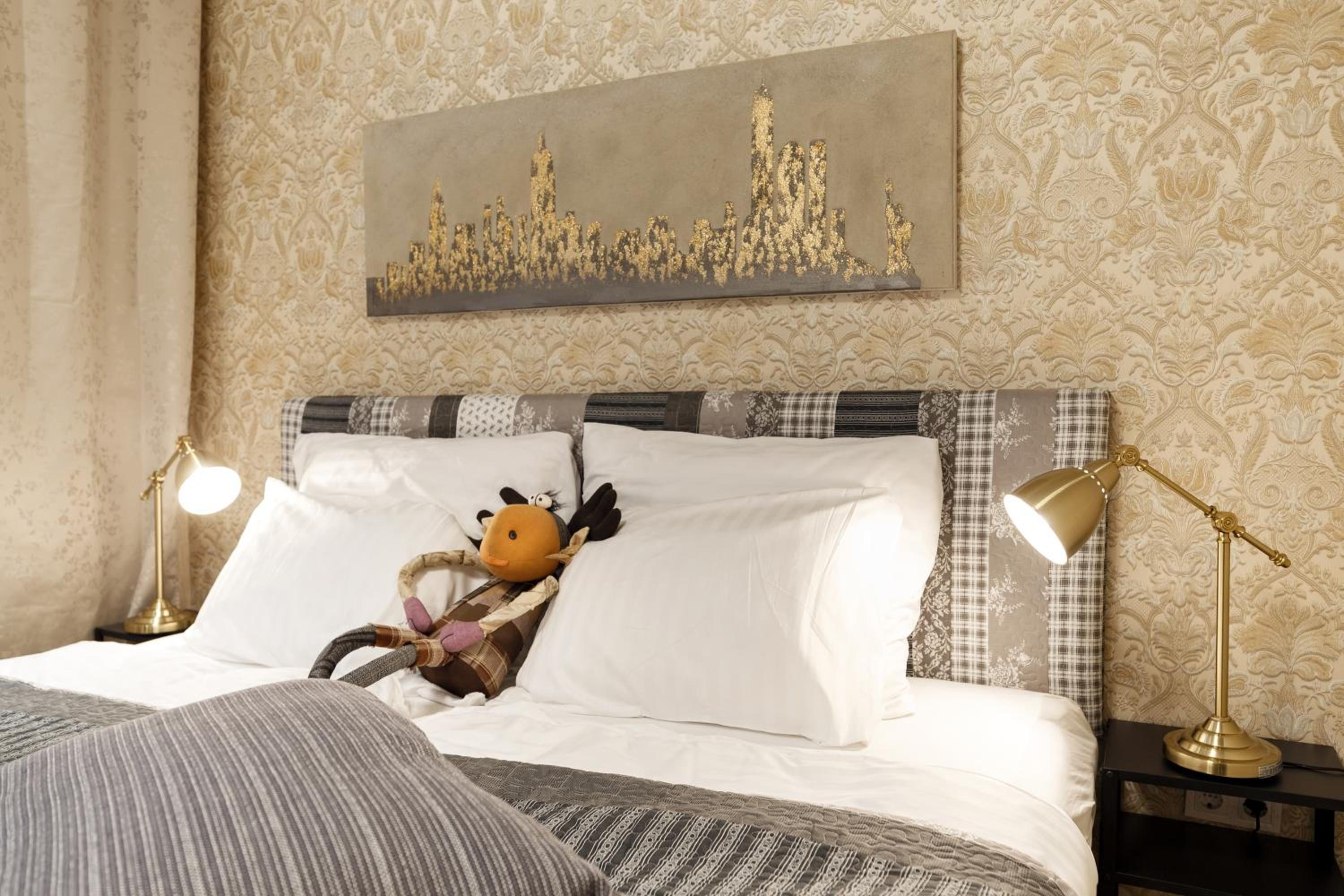 Deluxe Two-Bedroom Apartment - Ground Floor  - Photo 4