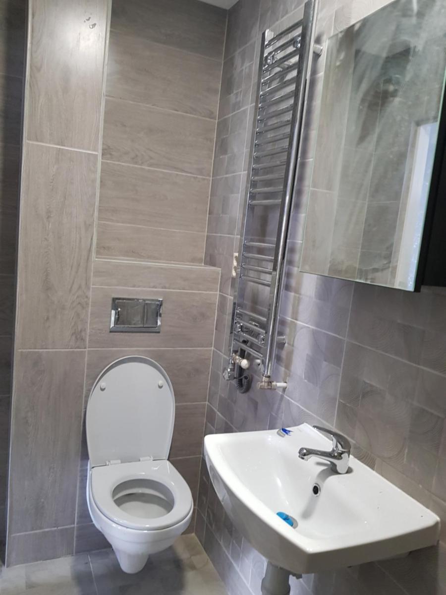 One-Bedroom Apartment - Photo 15